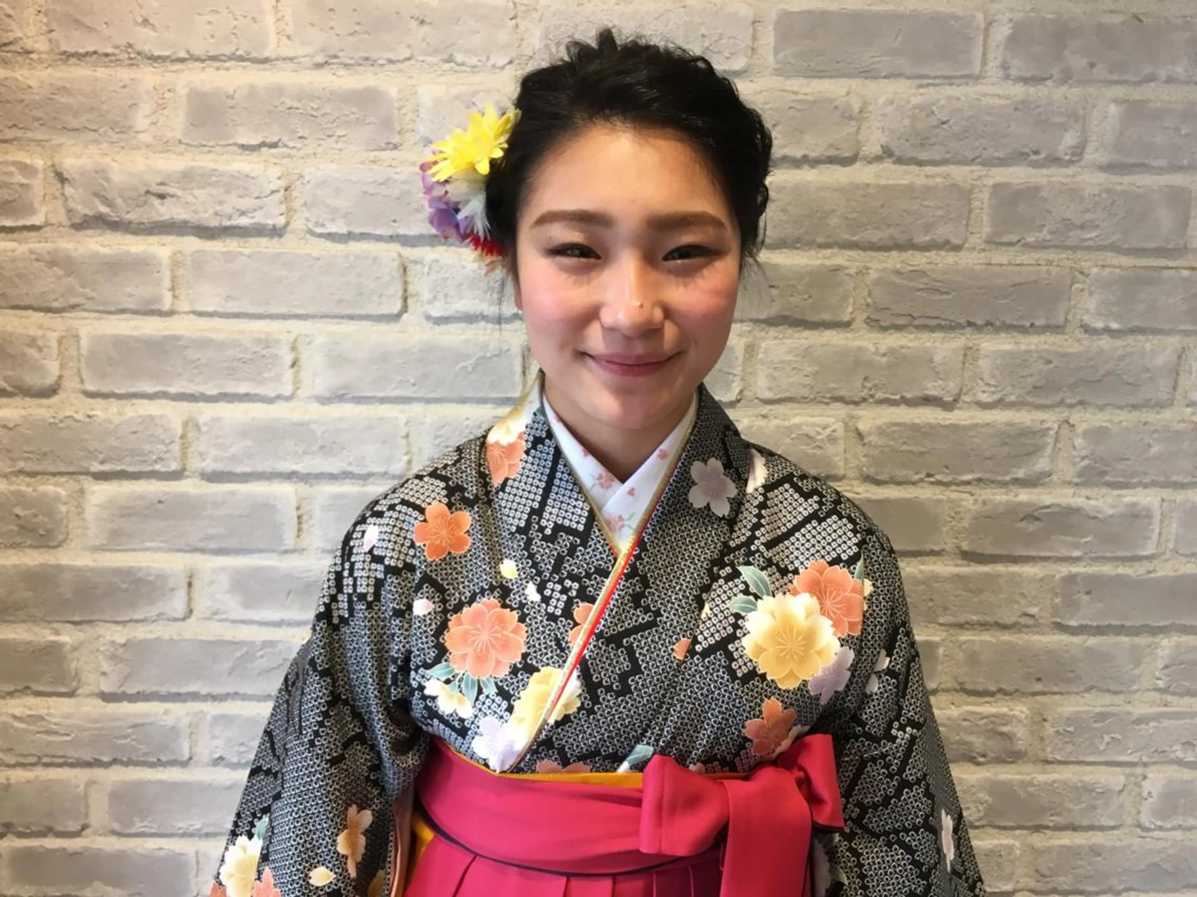 セミロング ヘアアレンジ 成人式 卒業式のヘアスタイル rico_by ヘアとアイブロウの眉毛・アイブロウイメージ