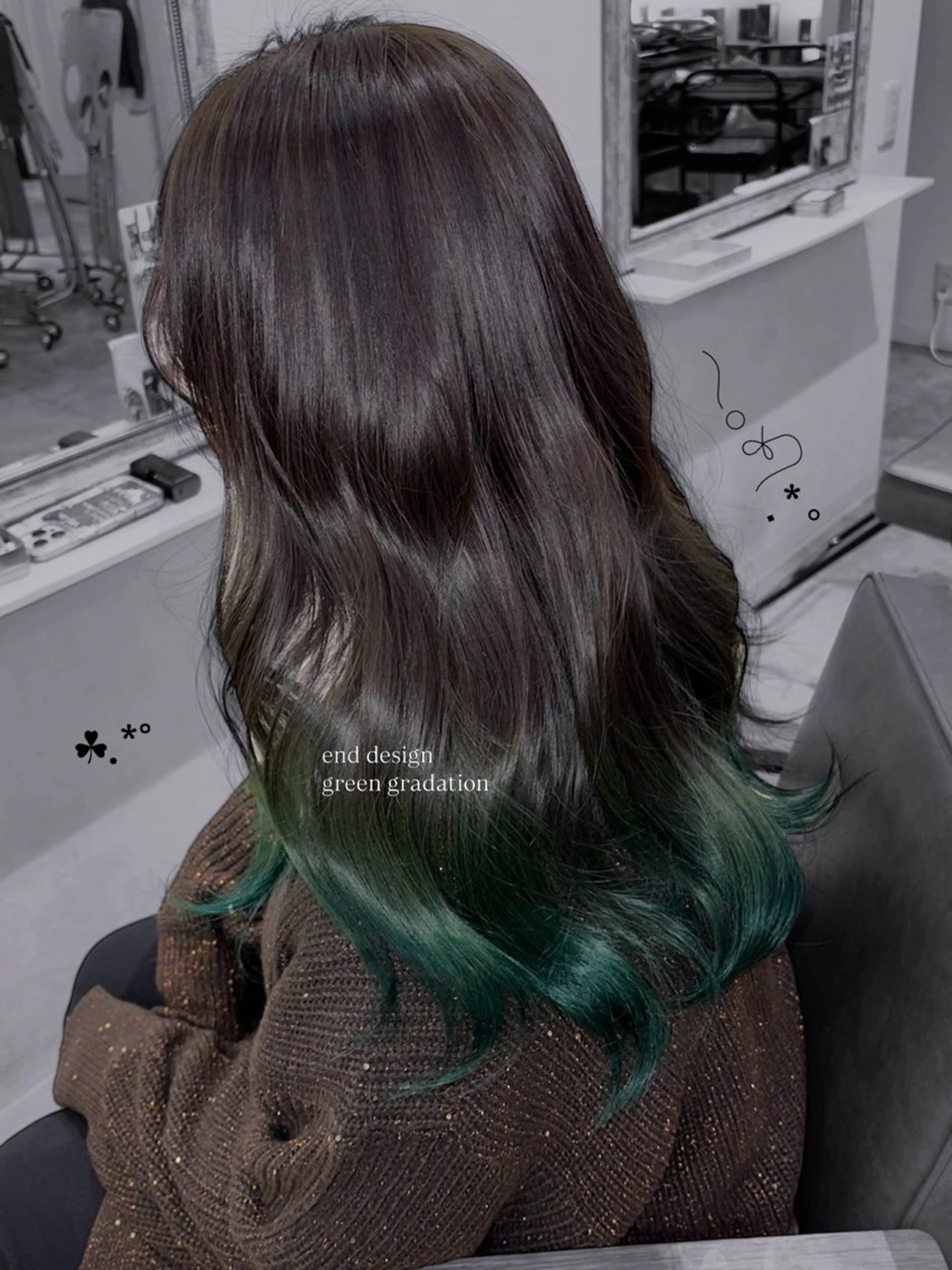 ロング カラー ヘアカラー トリートメント ura/デザイン/ ハイトーン/個性派のヘアスタイル