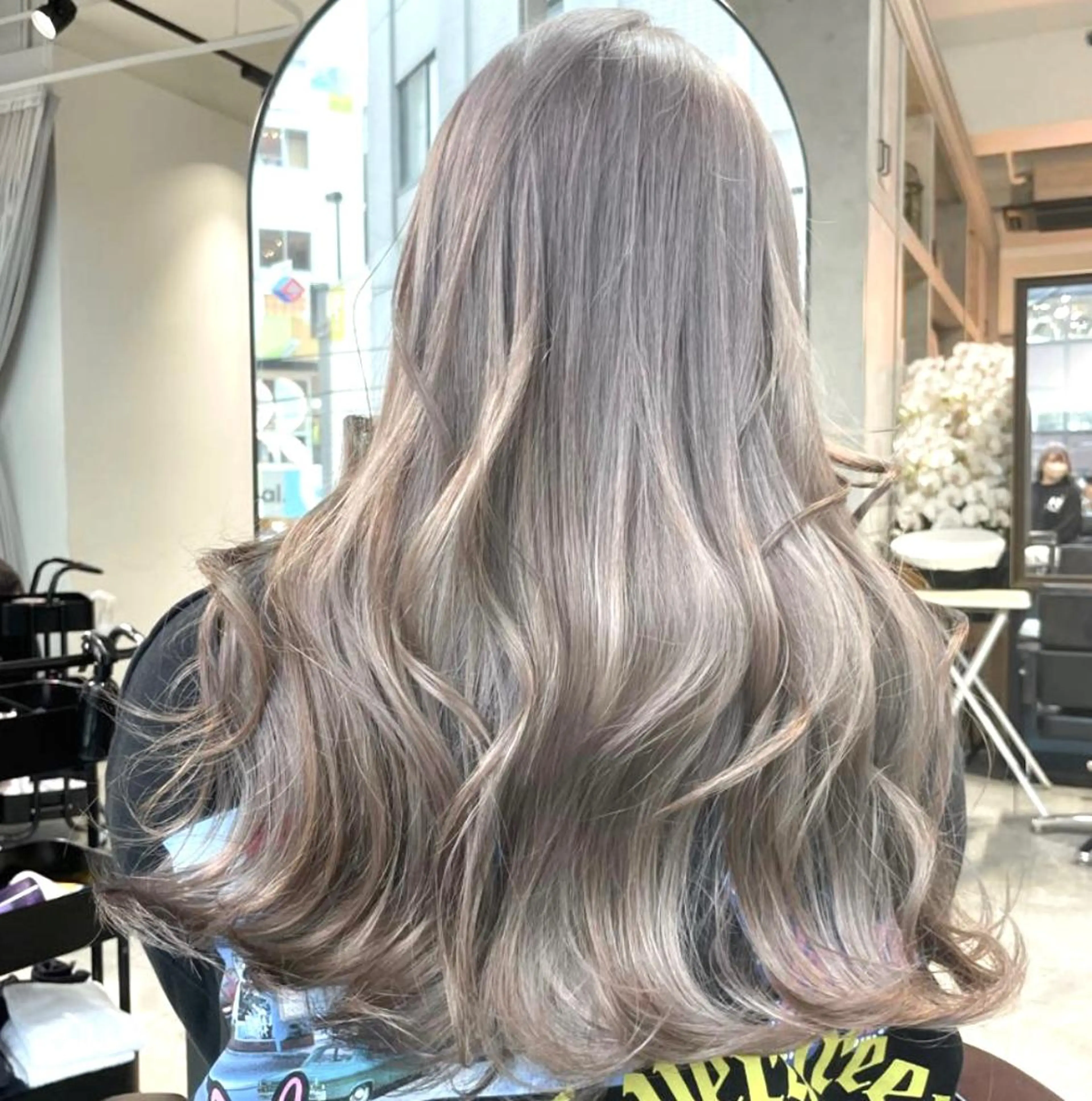 ロング カラー ヘアアレンジ カット ヘアカラー 🌹TikTok４万 ﾌｫﾛﾜｰ🌹AKIのヘアスタイル