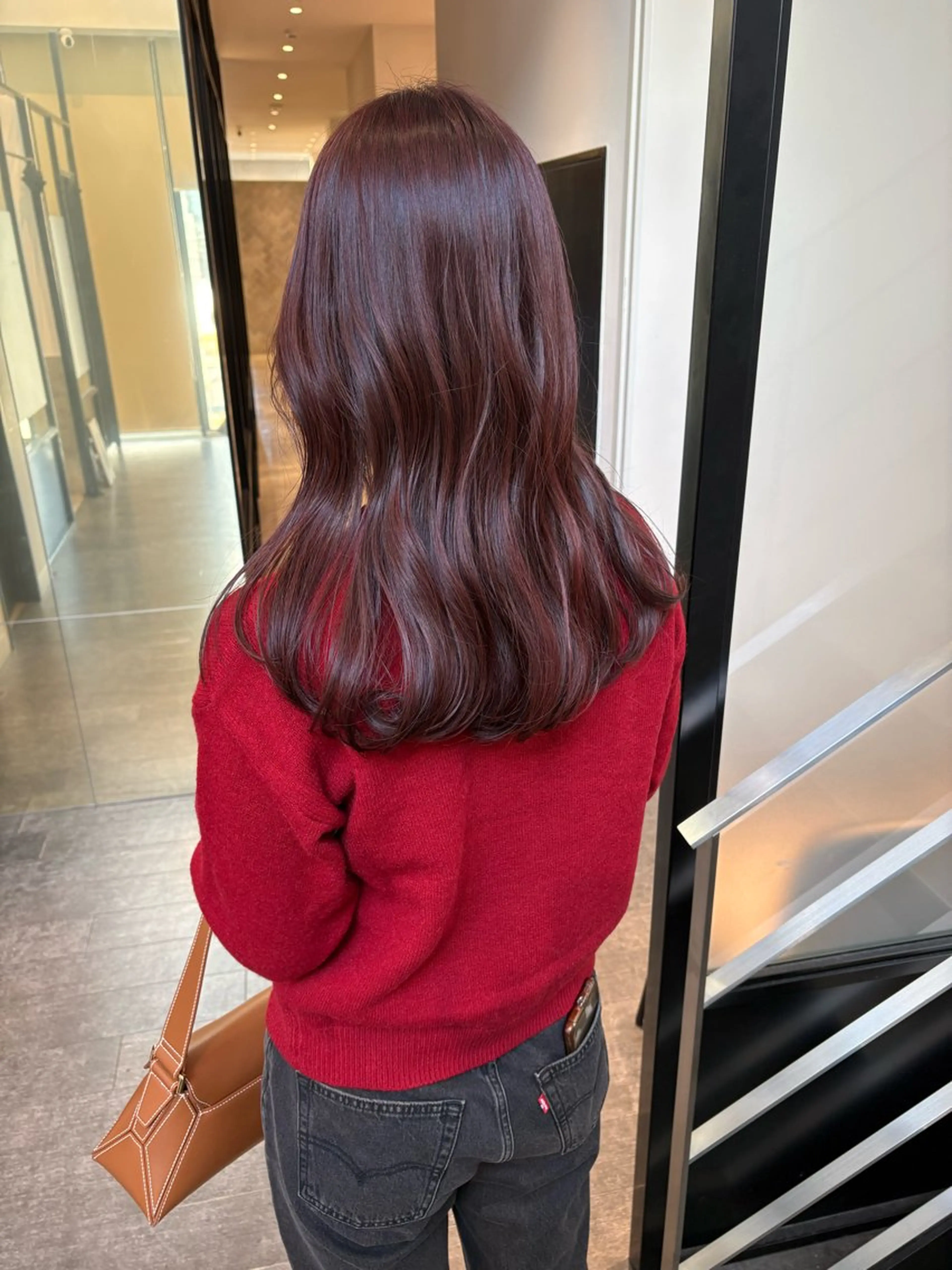 セミロング カット ヘアカラー mao | 柔らか艶カラー🫧のヘアスタイル