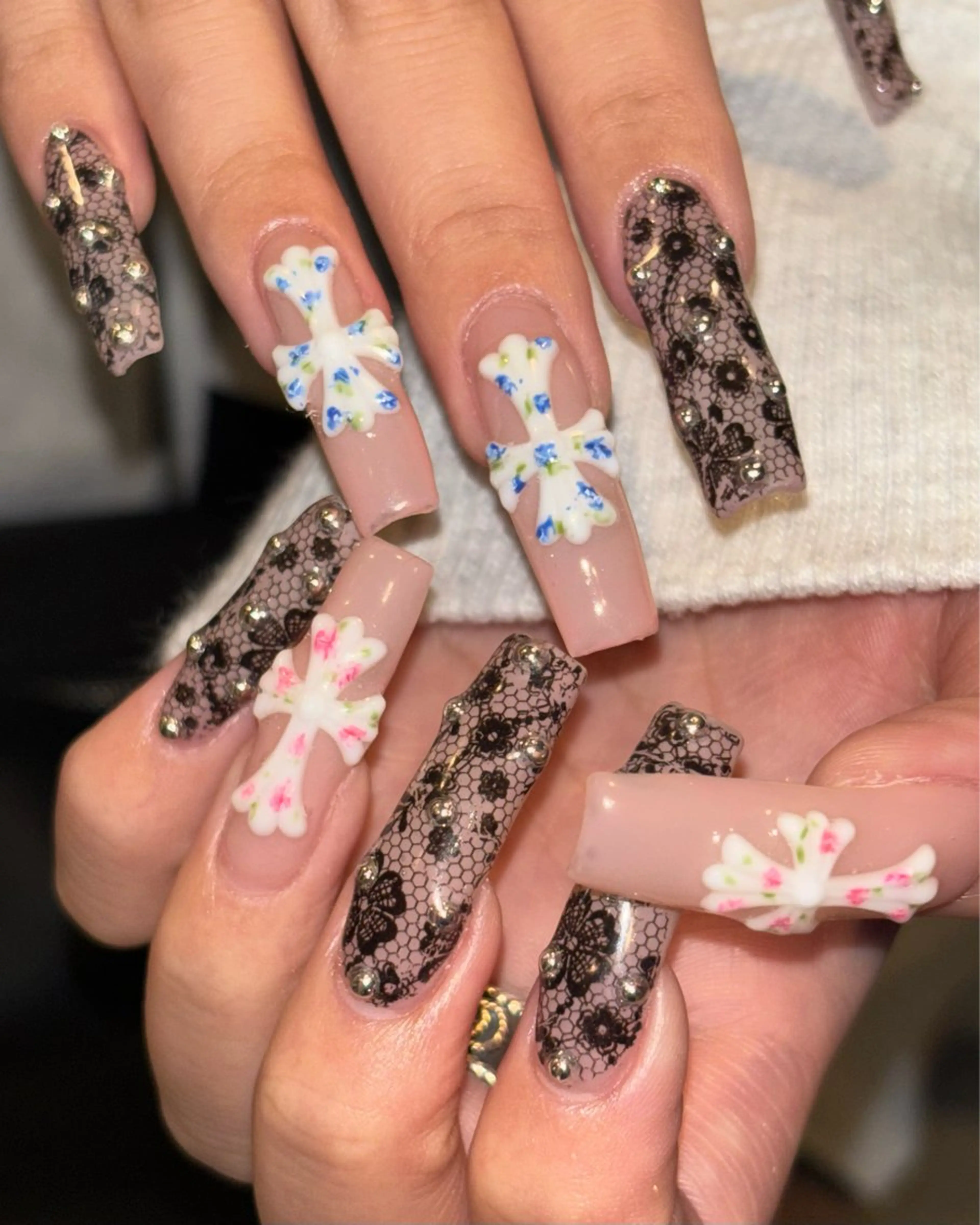 ネイル ハンドネイル 🪐富島彩夏 /海外nail🪐のネイルデザイン