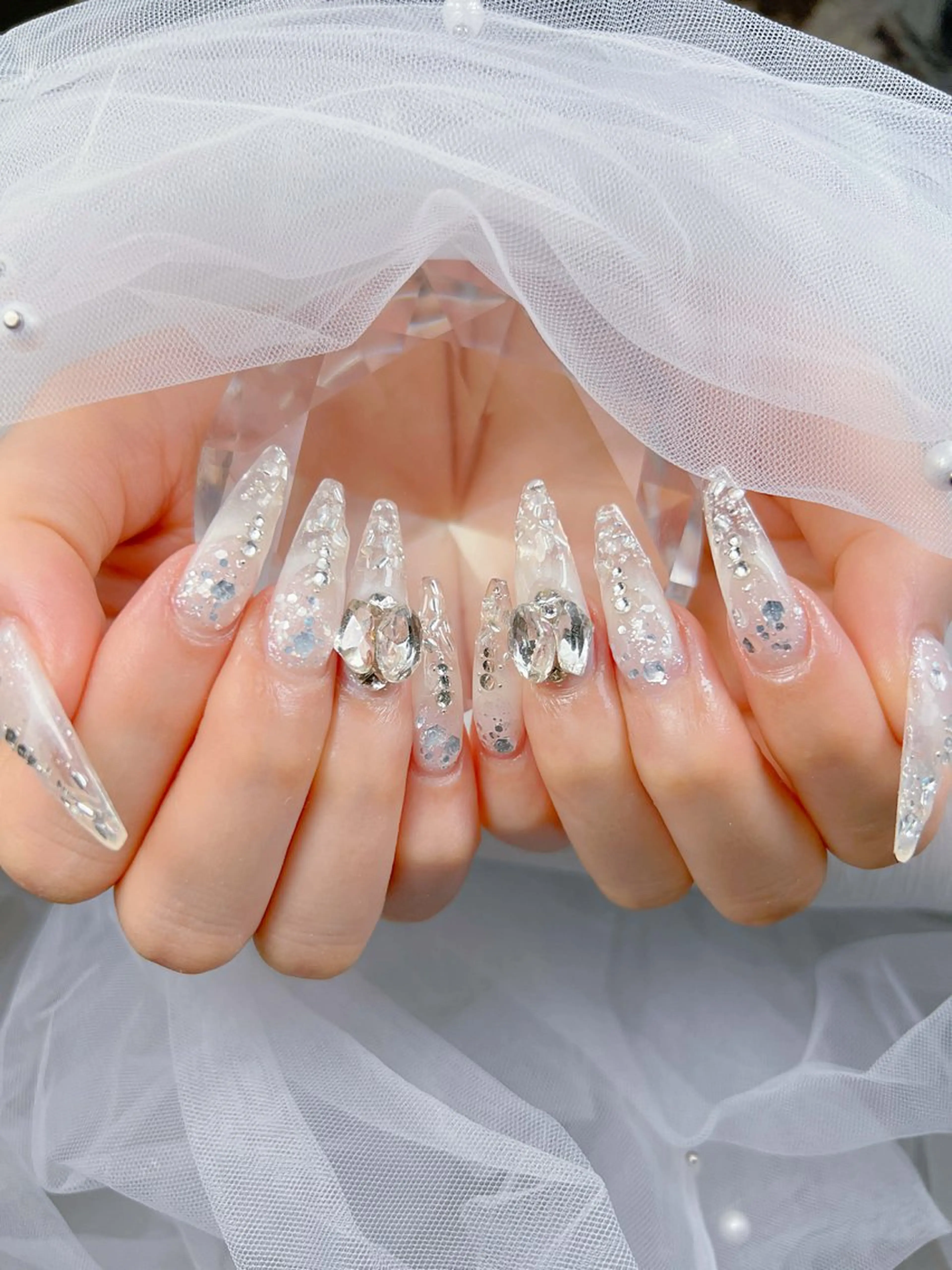 ネイル アートネイル オーロラネイル チークネイル 長さ出し フットネイル ハンドネイル ハンドケア Mio_ Noiranailのネイルデザイン