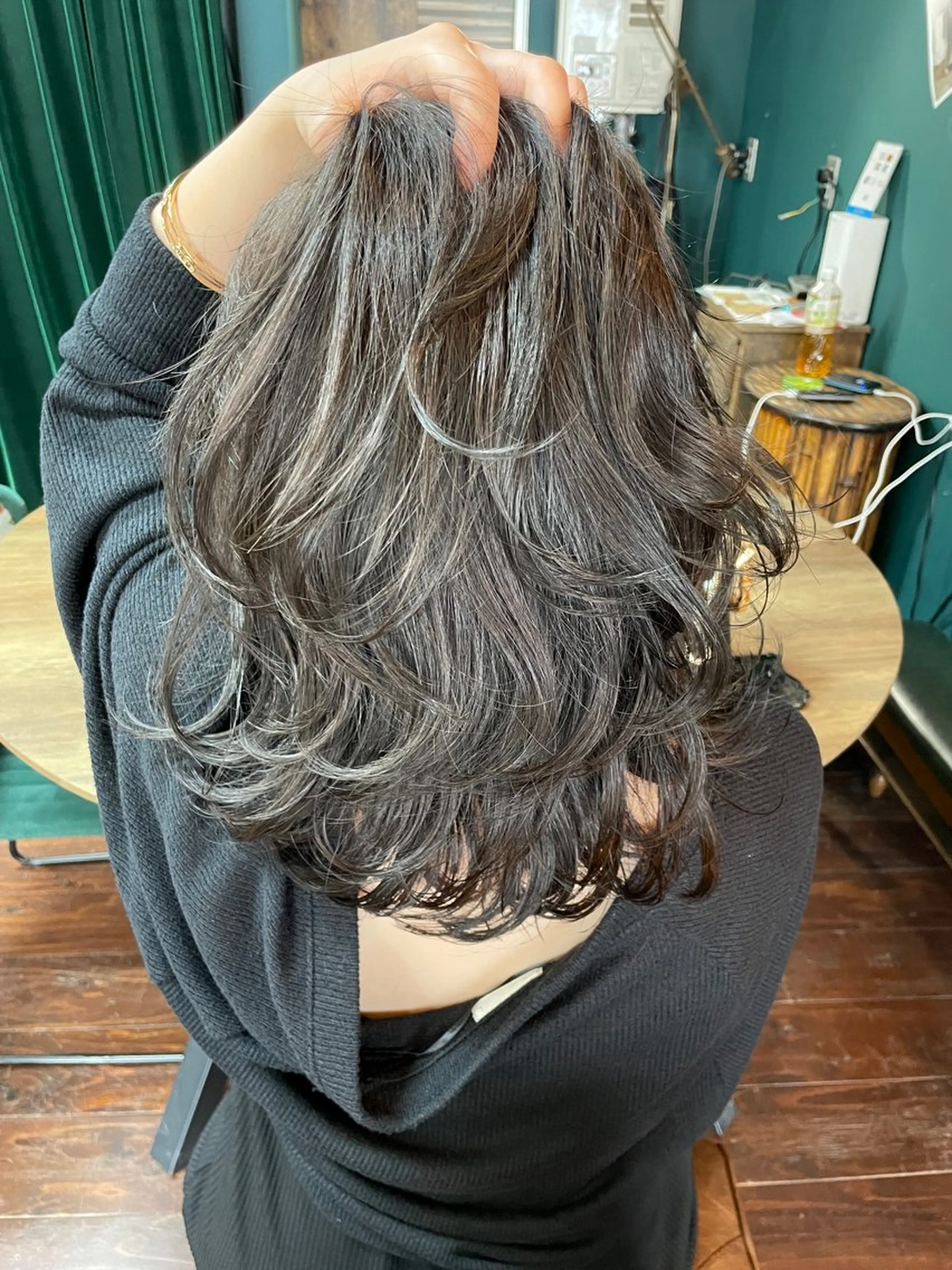 ミディアム レイヤーカット vivre libreのヘアスタイル