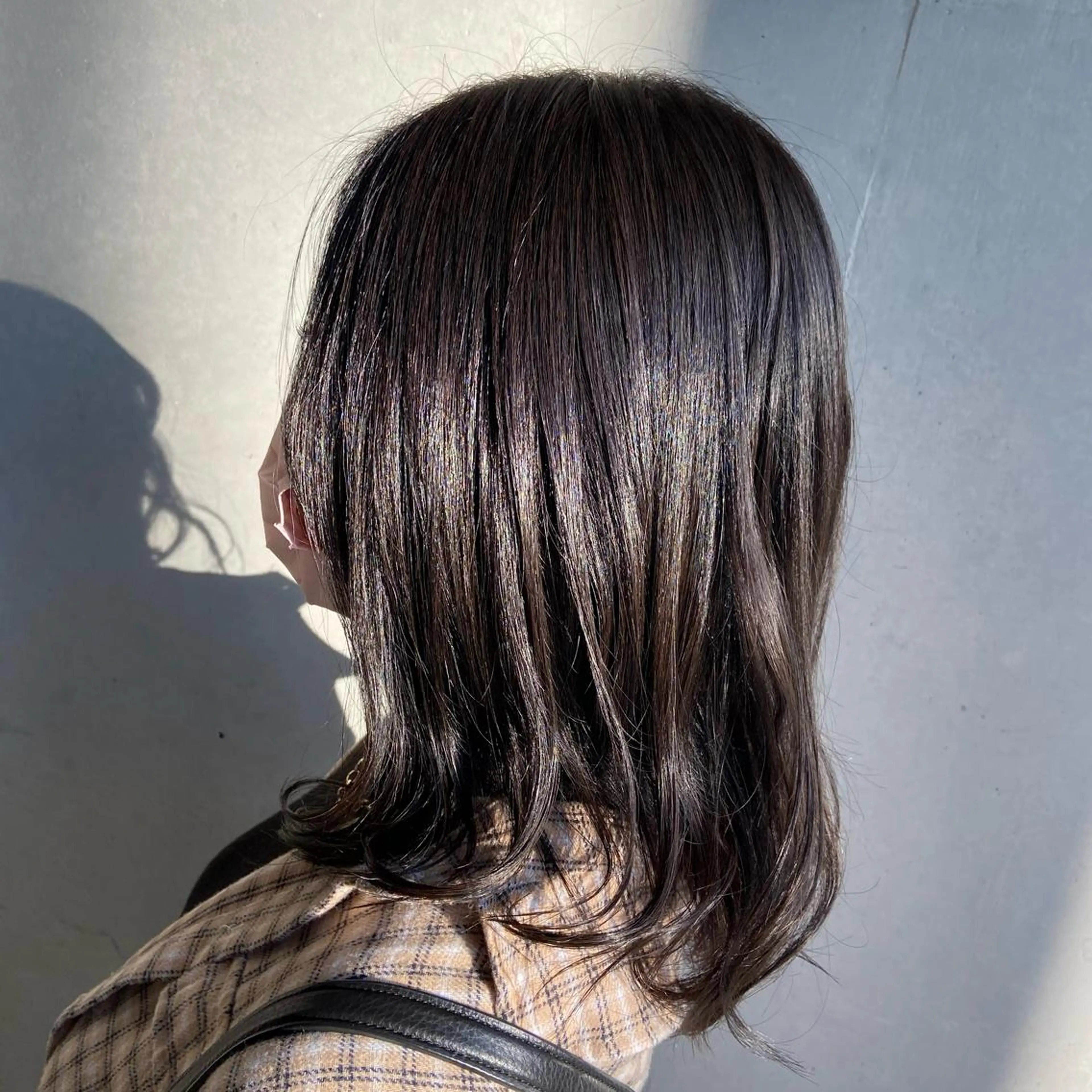 ミディアム カラー ブリーチ ブリーチなしカラー 大人女性の艶カット カラー/菊池柊真🌟のヘアスタイル