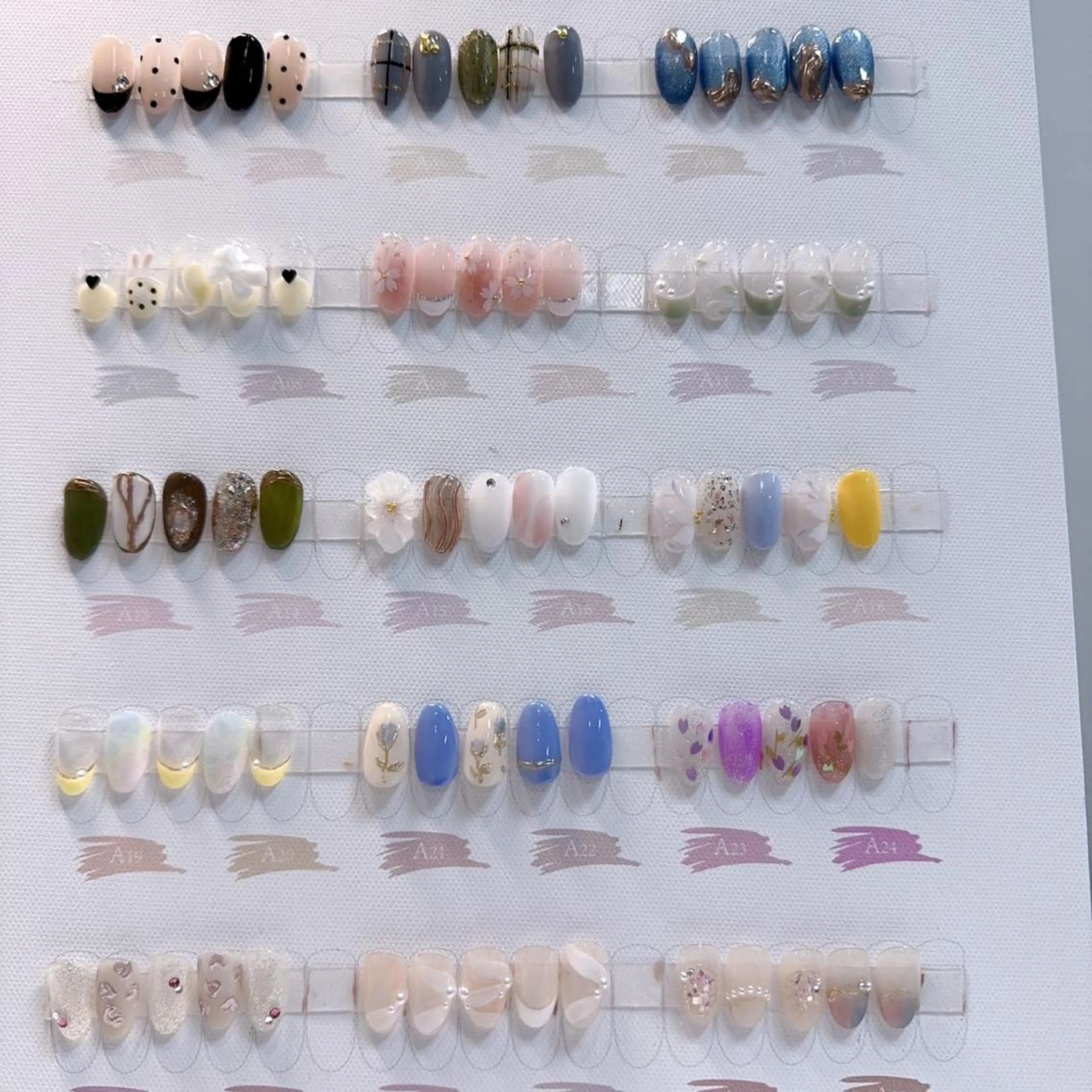 🌟定額マンスリー14種類​〜​店内選択🎊初回オフ無料◎全メニュー甘皮ケア込みの写真