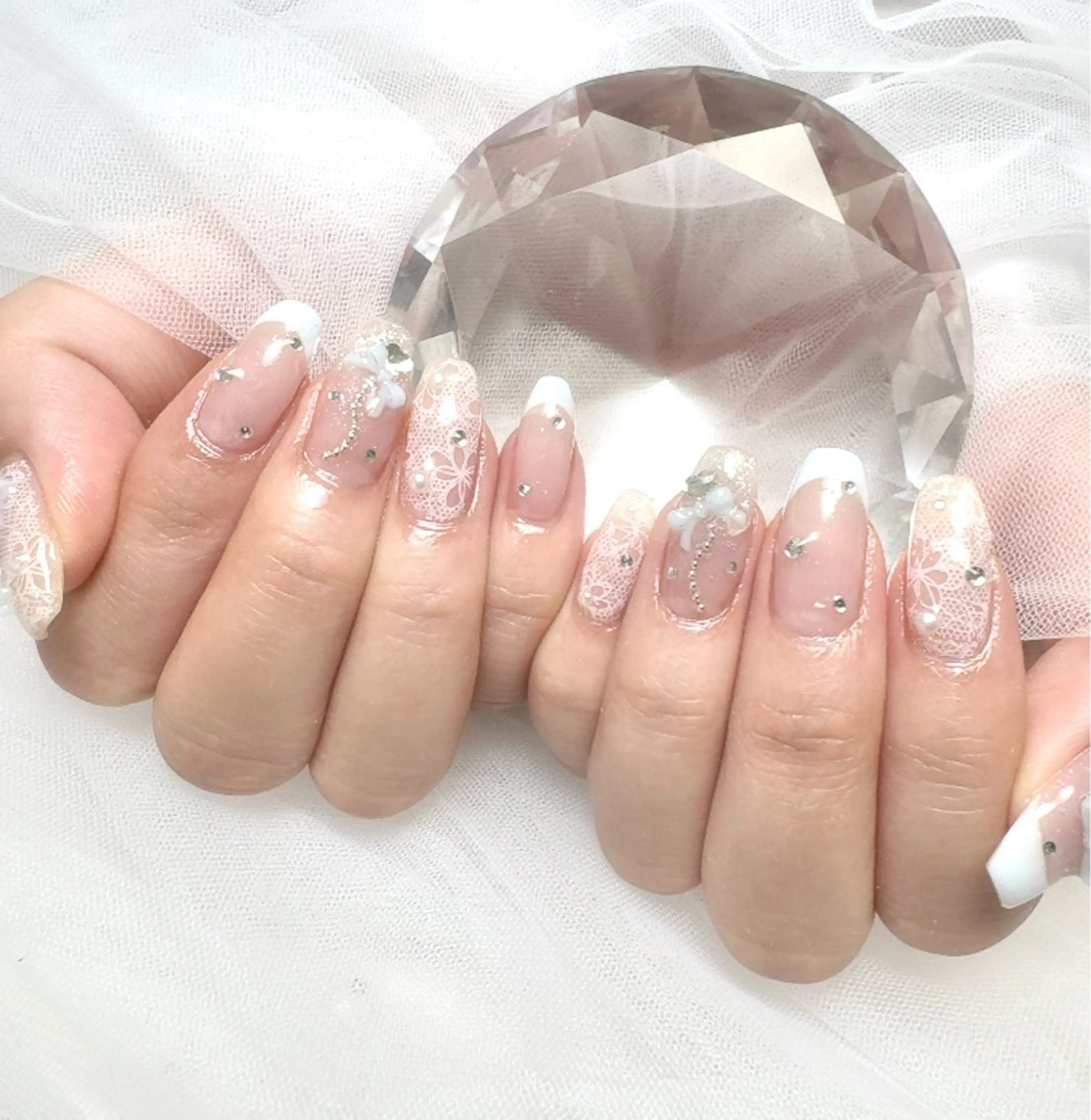 ネイル キラキラネイル 韓国ネイル 持ち込み ワンホンネイル フットネイル Queeens nailのネイルデザイン
