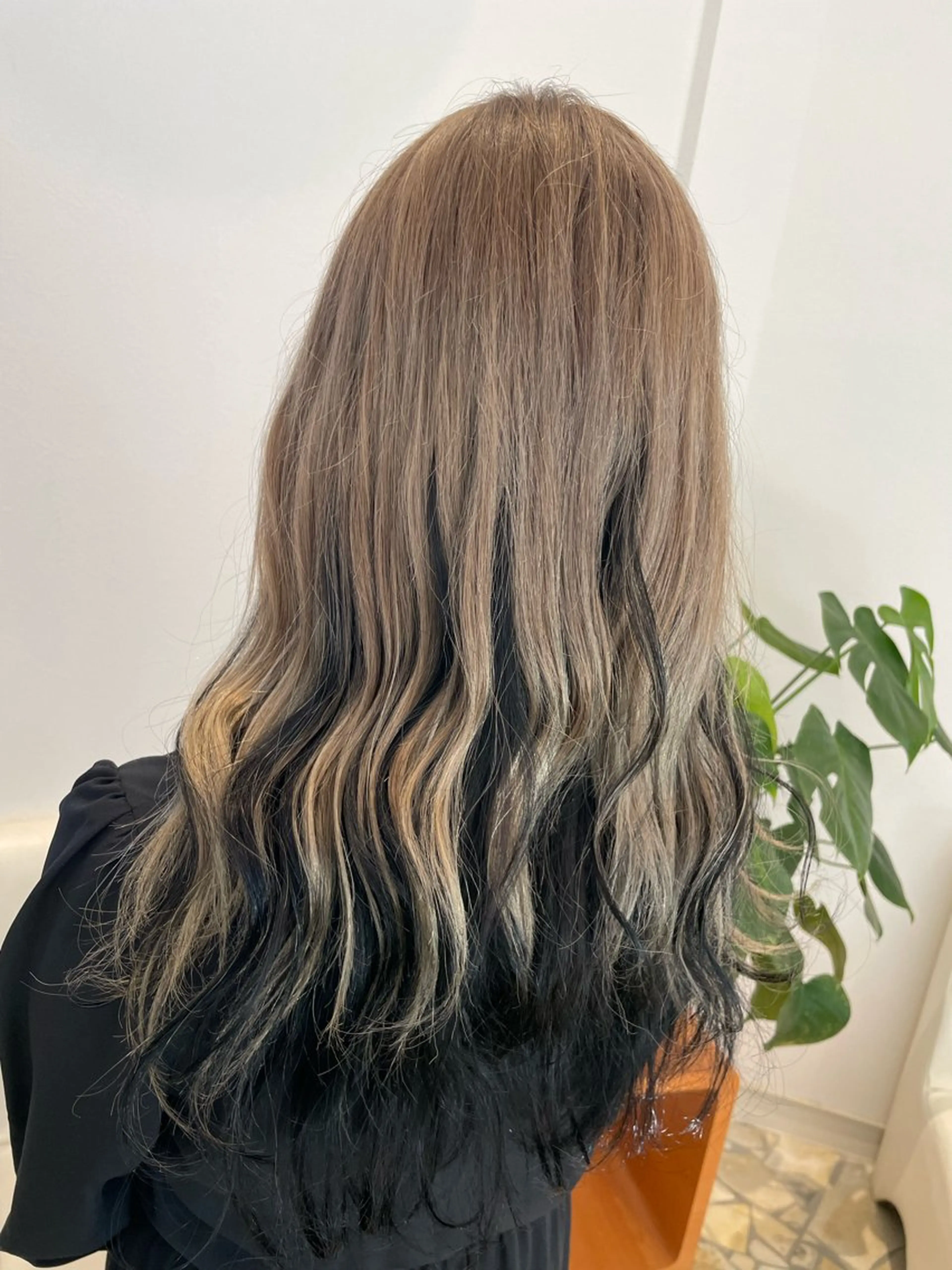 ロング カラー 宮崎 英絵のヘアスタイル