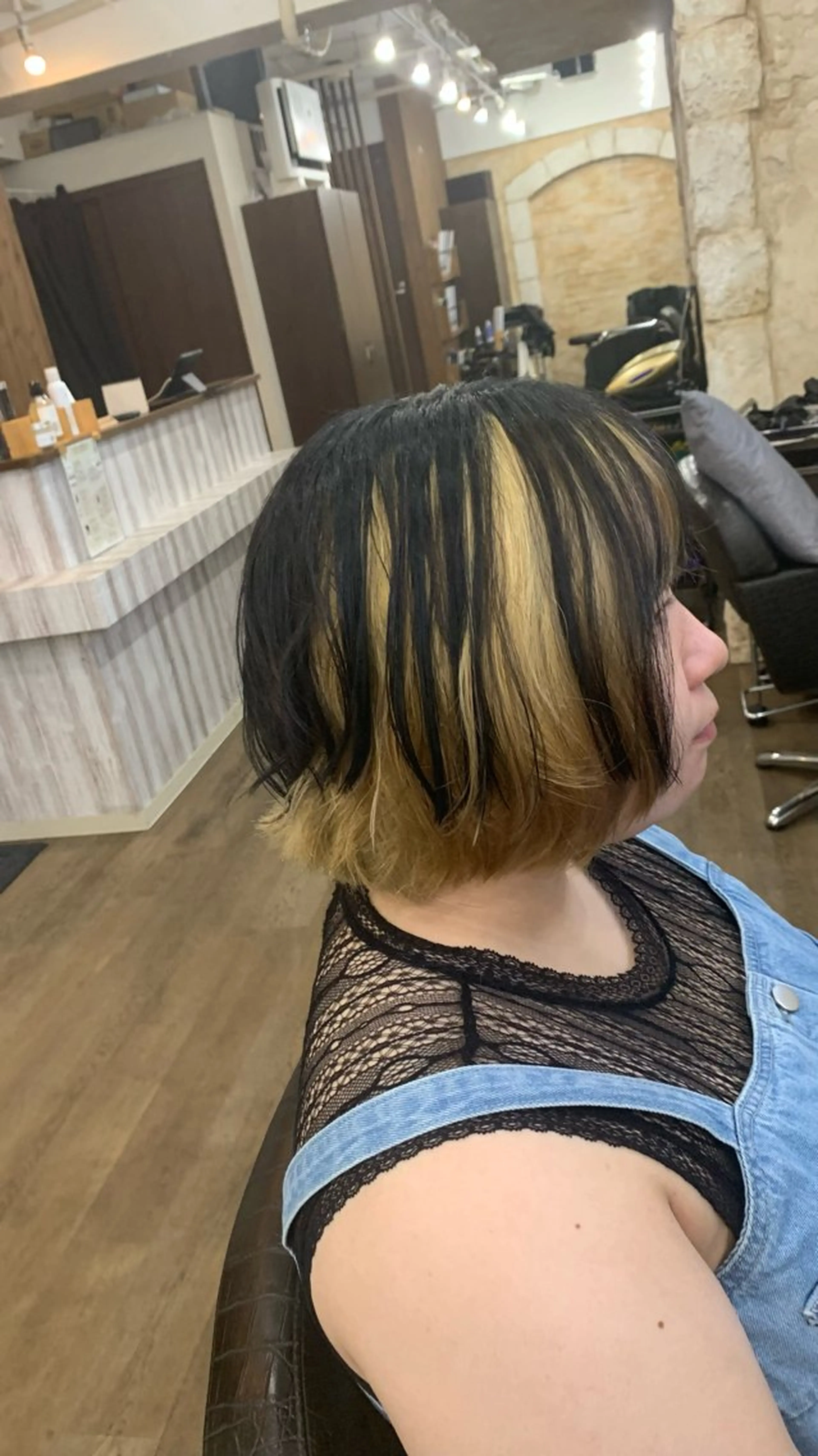 ショート カラー チバ ヒロトのヘアスタイル