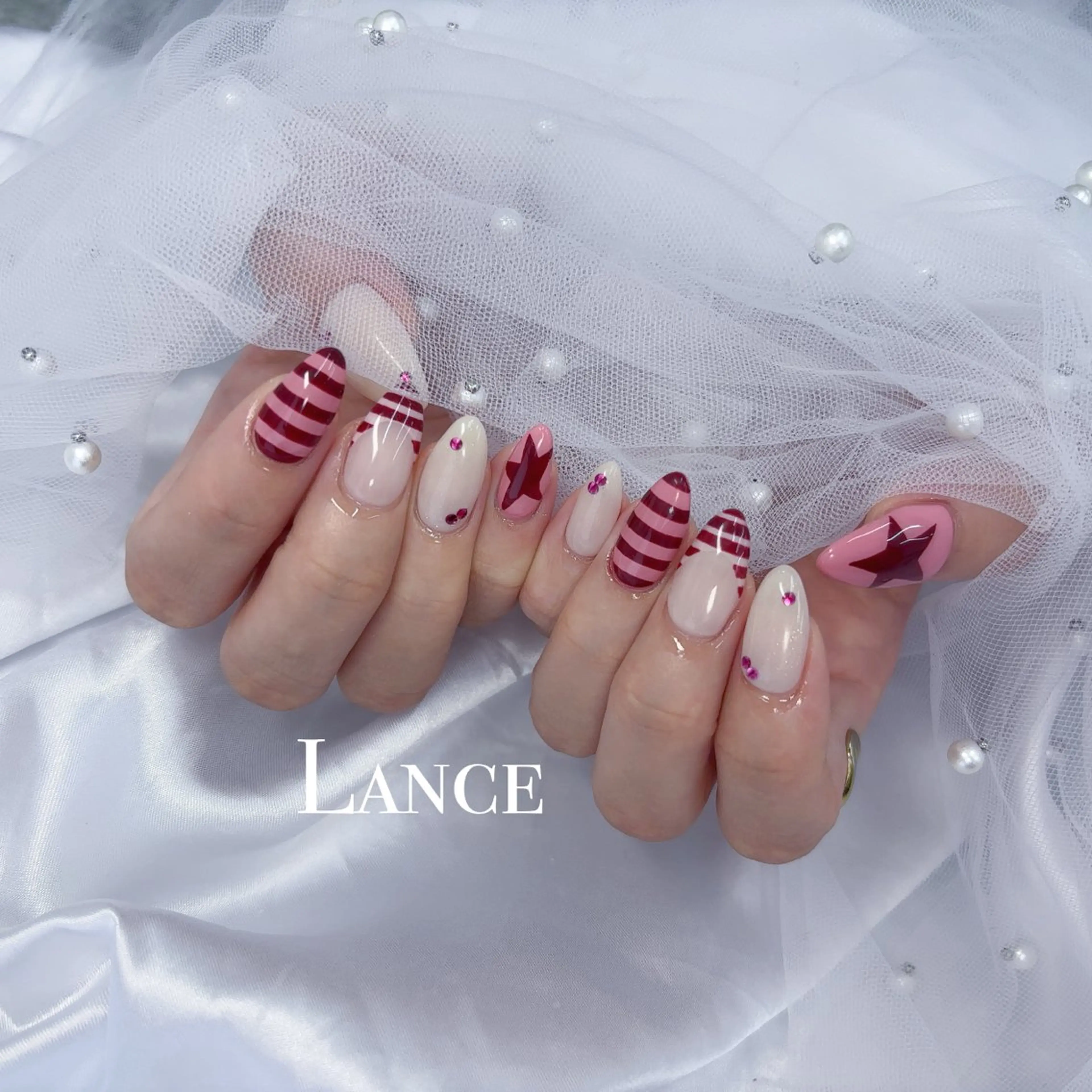 ネイル オーロラネイル ドット フットネイル 氷ネイル・うるうるネイル キラキラネイル ハンドネイル Lance nailのネイルデザイン