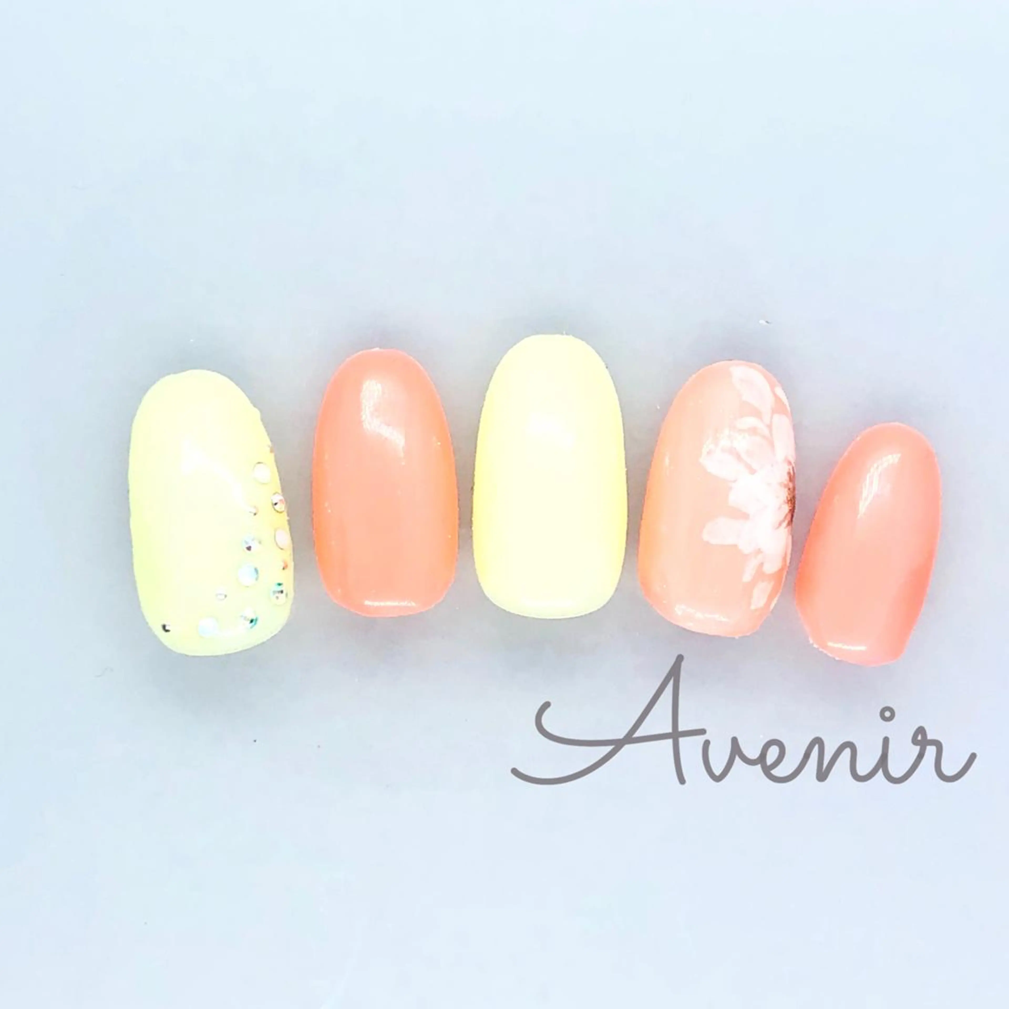 ネイル Avenir 表参道 nail&eye予約のネイルデザイン