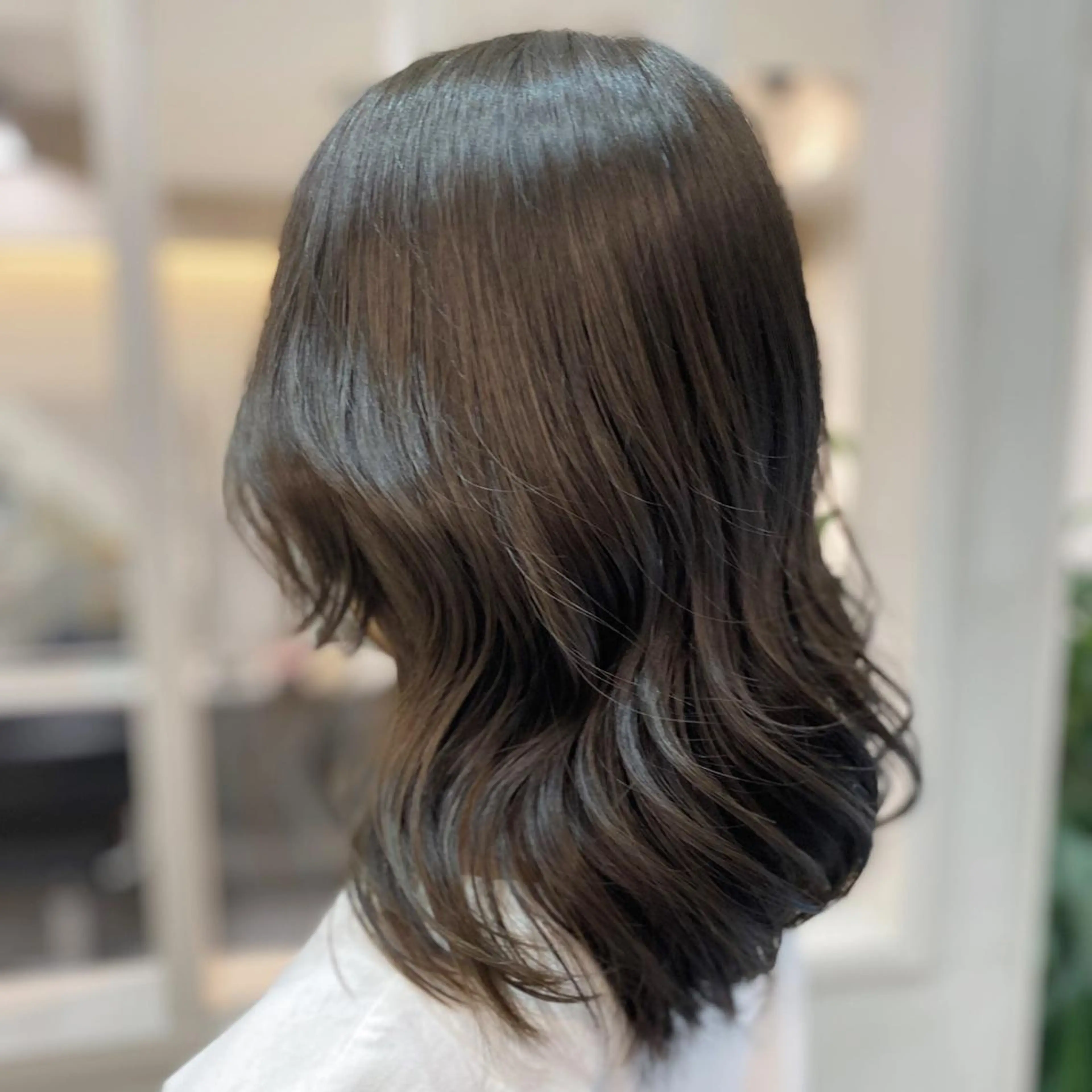 セミロング カラー グレージュ オリーブカラー オリーブグレージュ オリーブグレー ヘアカラー トリートメント ヘッドスパ 木原良 (キハラ リョウ)のヘアスタイル