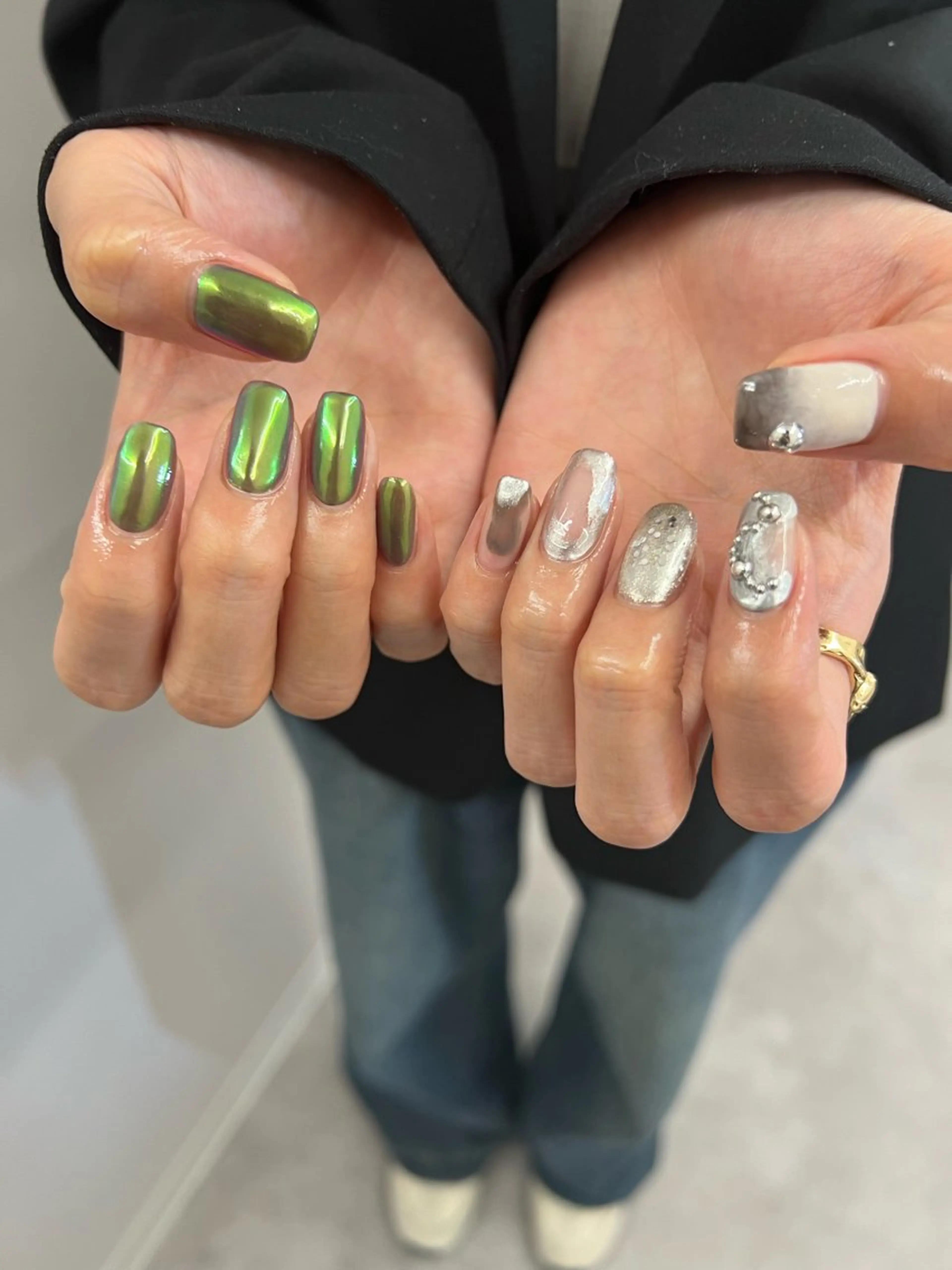 ネイル ジェルネイル グリーン 韓国ネイル マグネットネイル ニュアンスネイル ハンドネイル ハンドケア Bana_ Nailのネイルデザイン