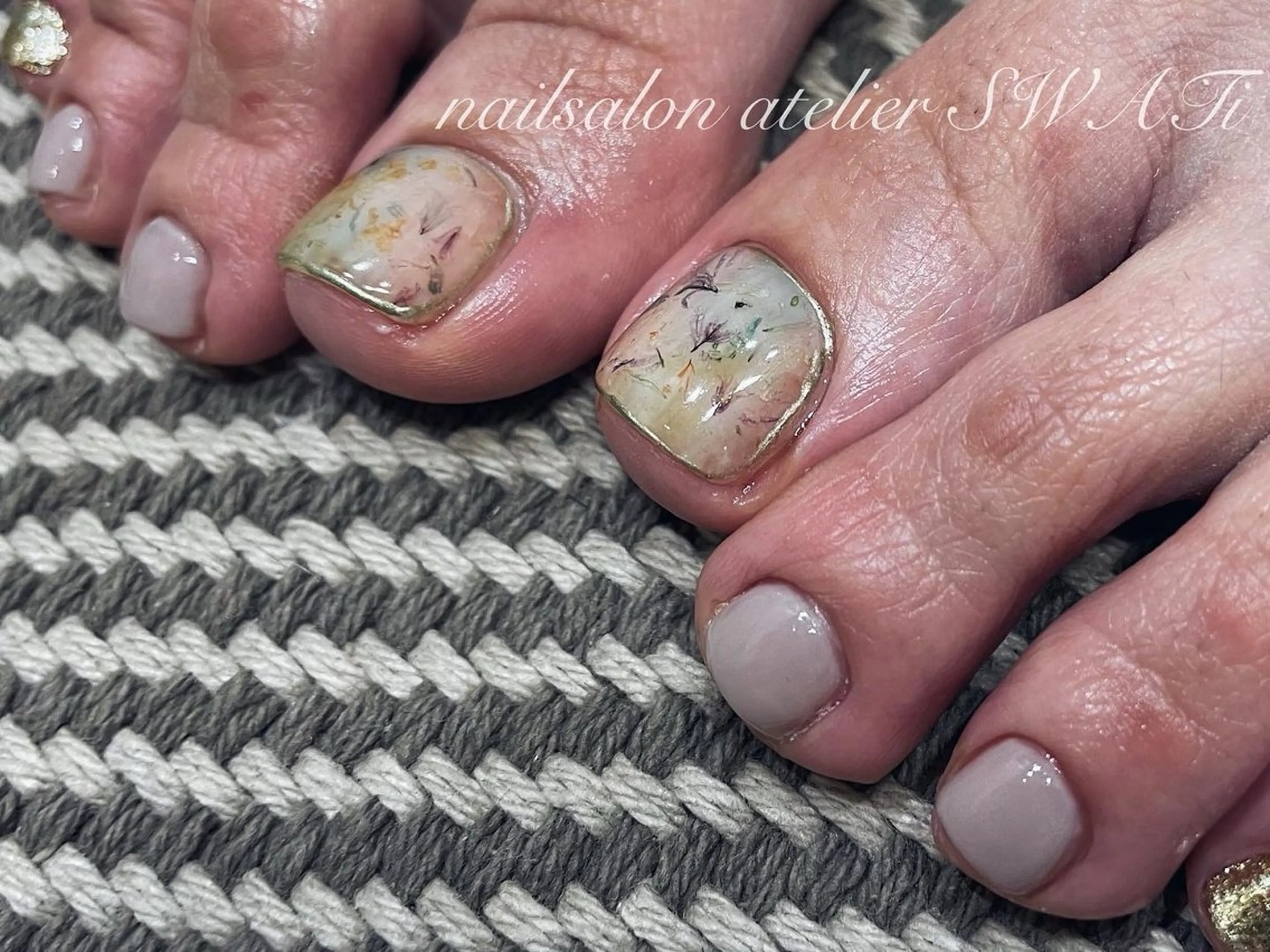 ネイル アートネイル フットネイル nailsalon SWATiのネイルデザイン