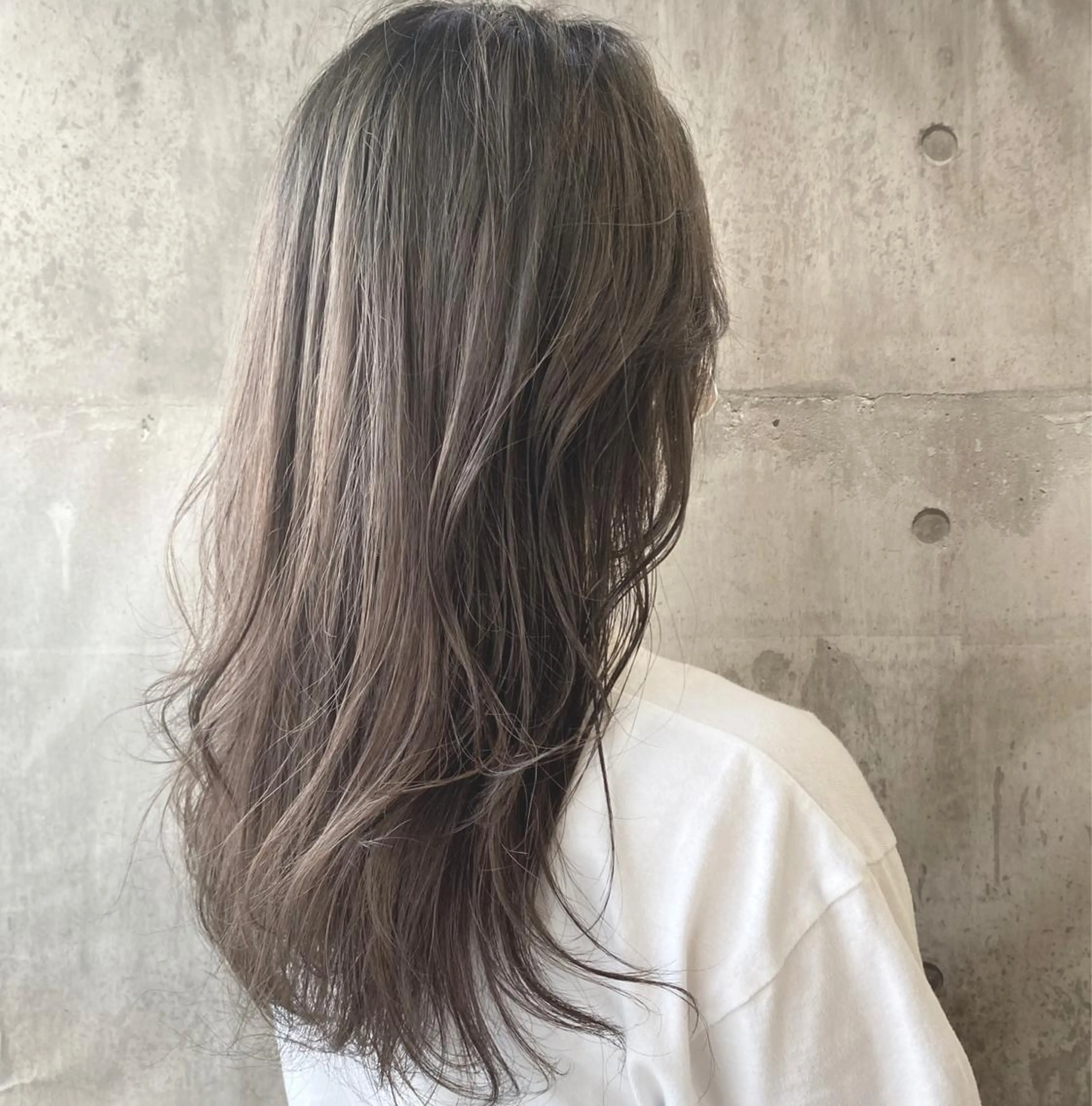 カラー Life Nagiのヘアスタイル