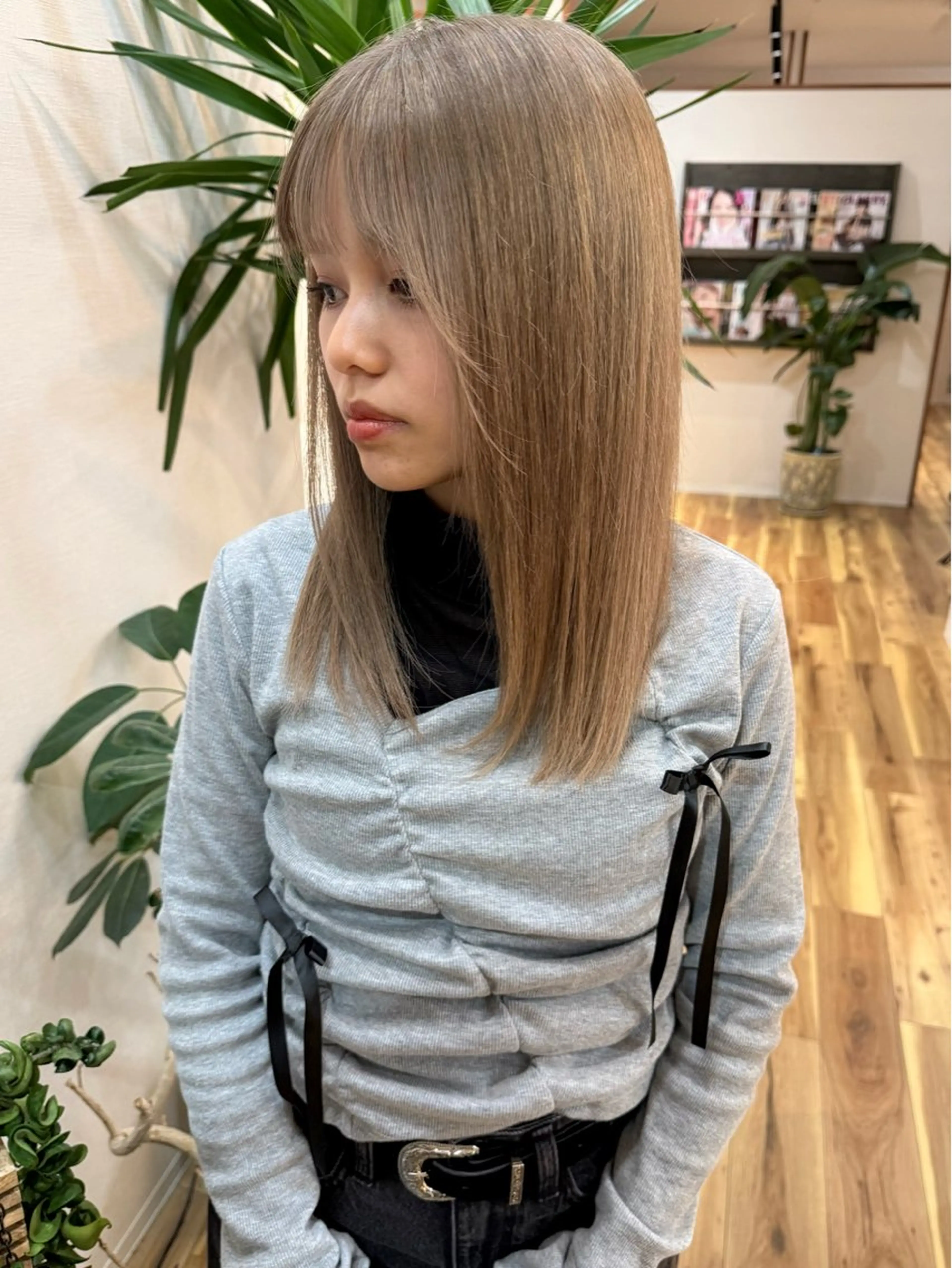 ミディアム カラー ベージュカラー ブリーチ カット ヘアカラー トリートメント 田室 和幸のヘアスタイル