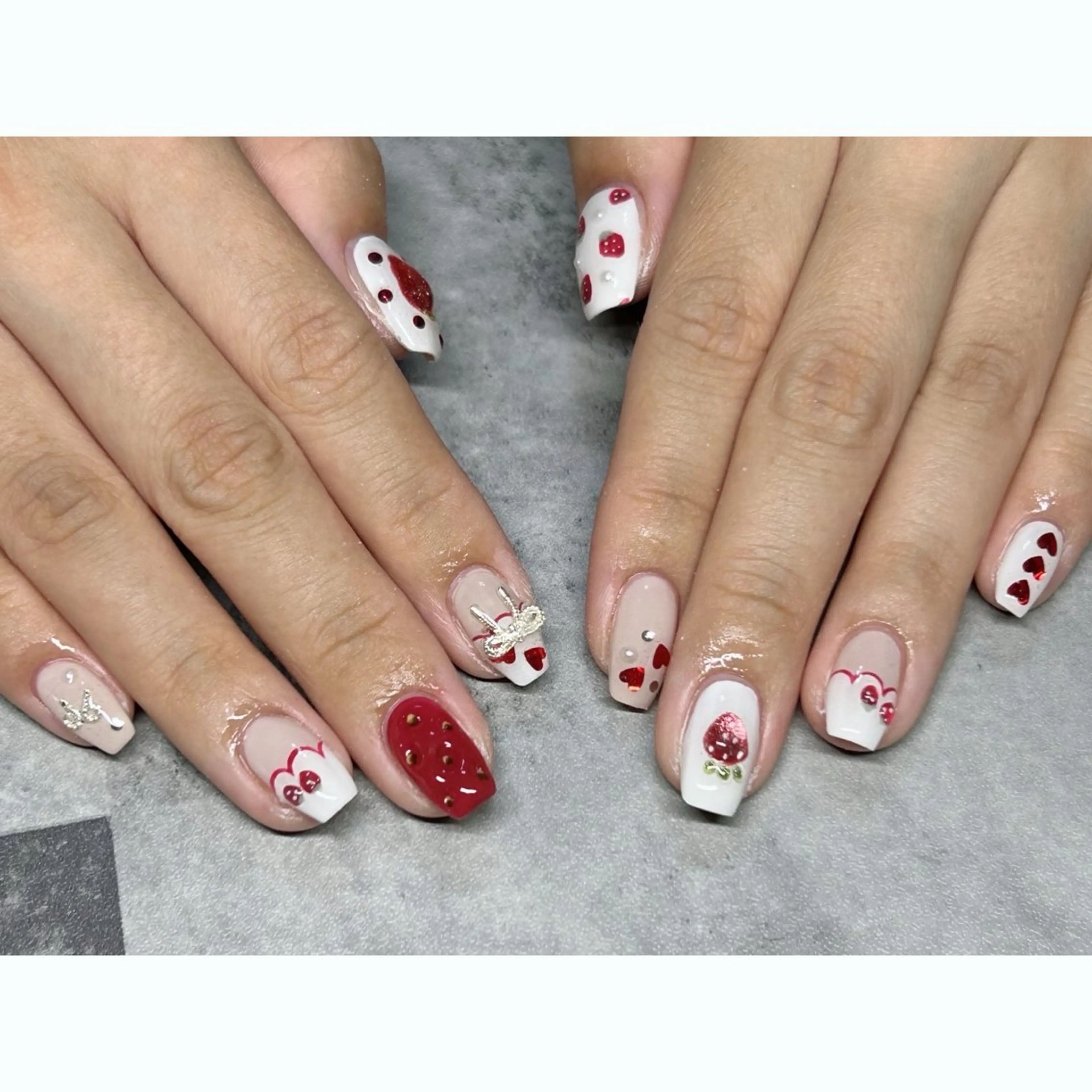 ネイル ハンドネイル 横浜駅東口 🐬🫧 ｵｰﾀのネイルデザイン