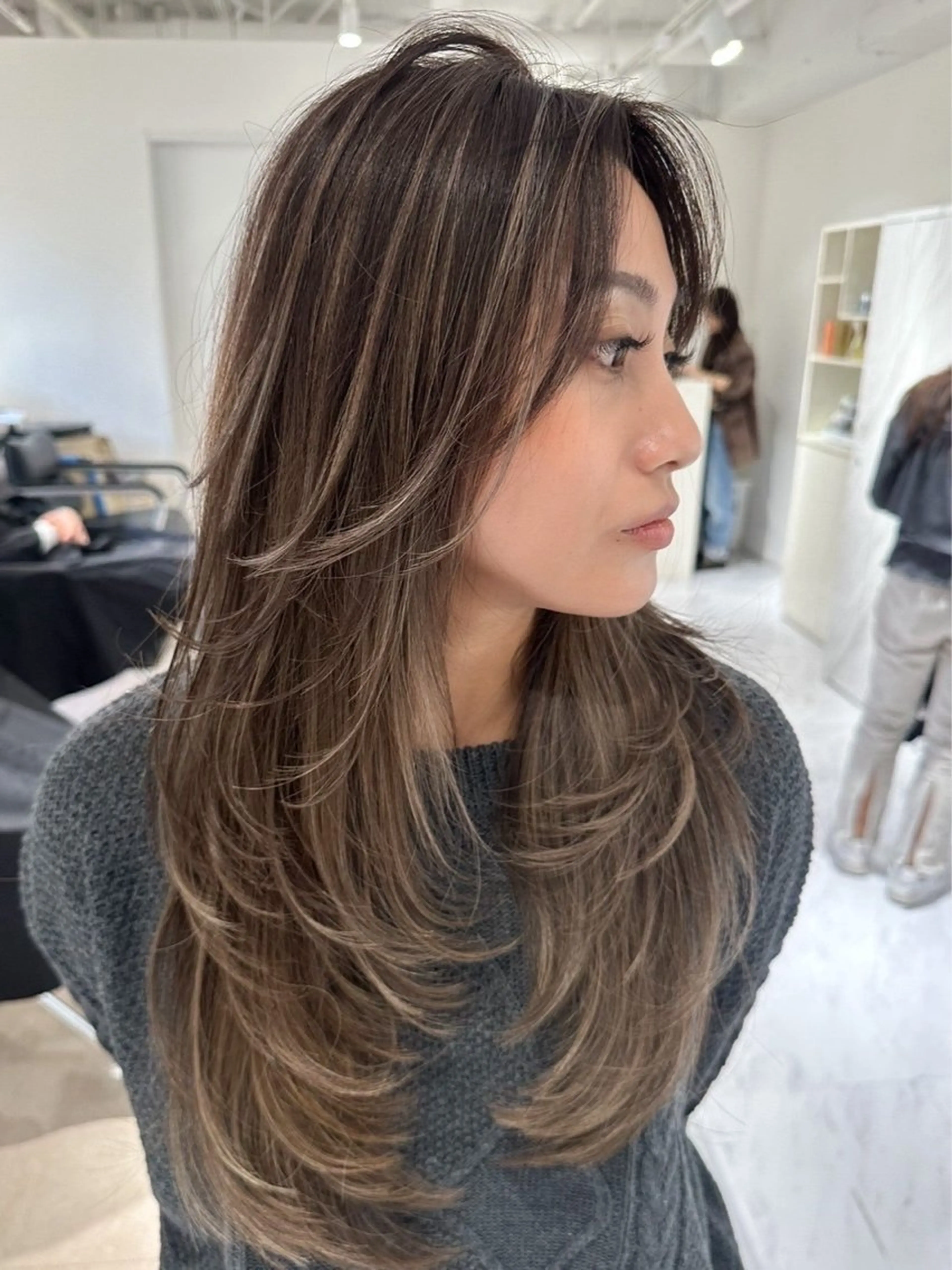 ロング レイヤーカット カット ヘアカラー トリートメント REVE所属・TAKU 美容師のヘアスタイル