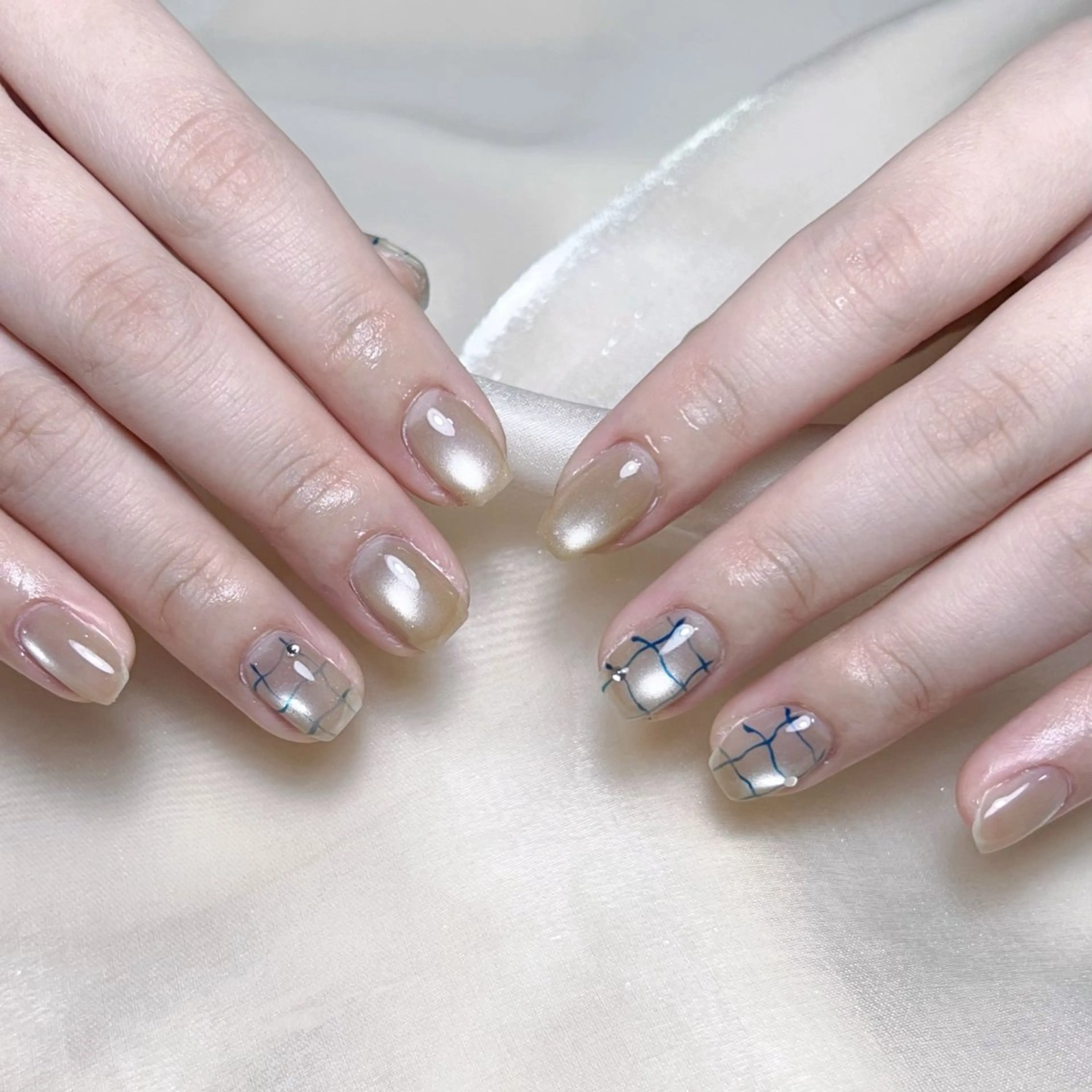 メンズ ネイル メンズ韓国風 アートネイル オーロラネイル ガーリー キラキラネイル ハンドネイル Nail salon 木にいるのネイルデザイン