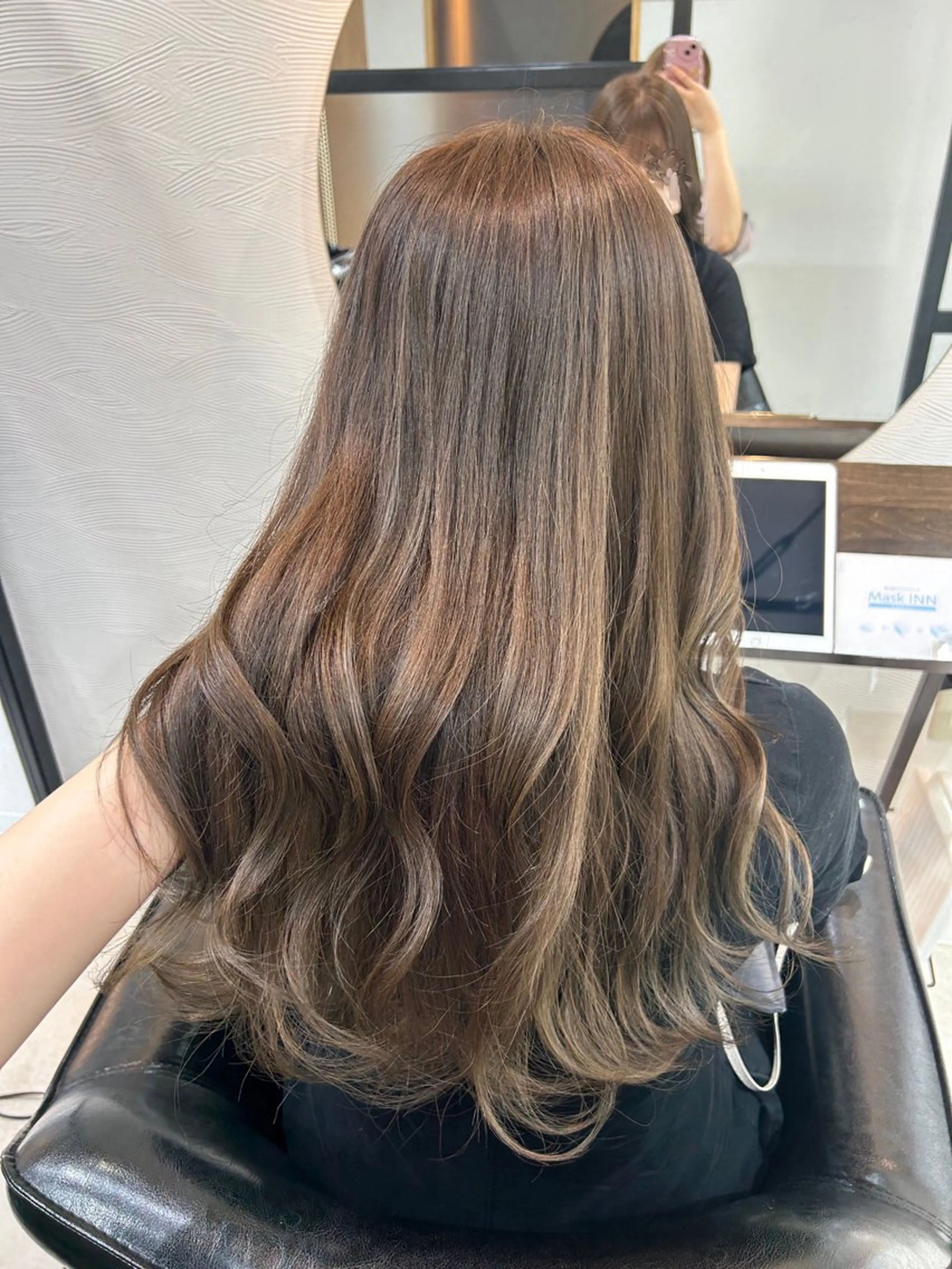 カラー きはね 💚のヘアスタイル