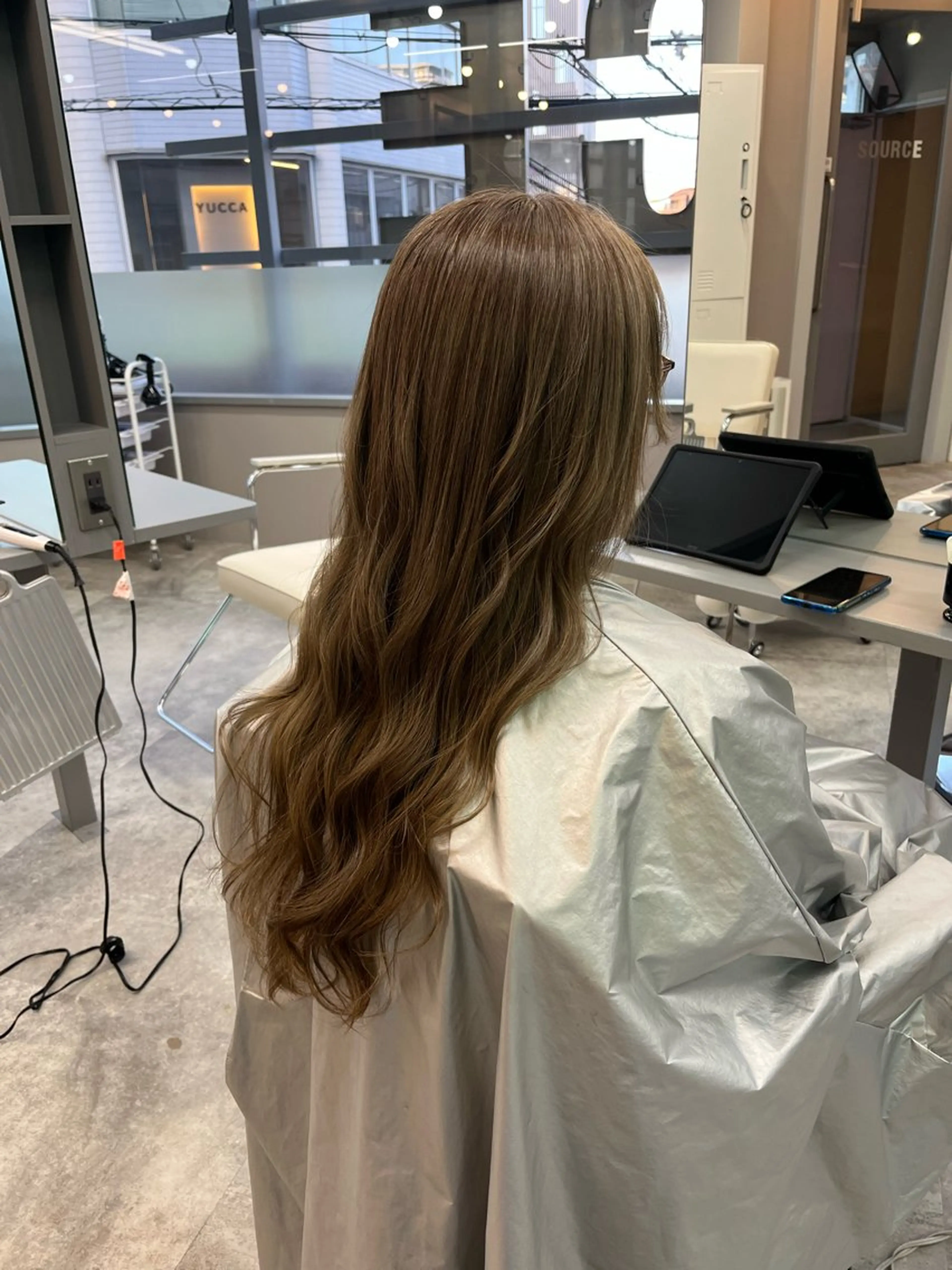 ロング カラー 透明感カラー グレージュ 比嘉 翔太のヘアスタイル