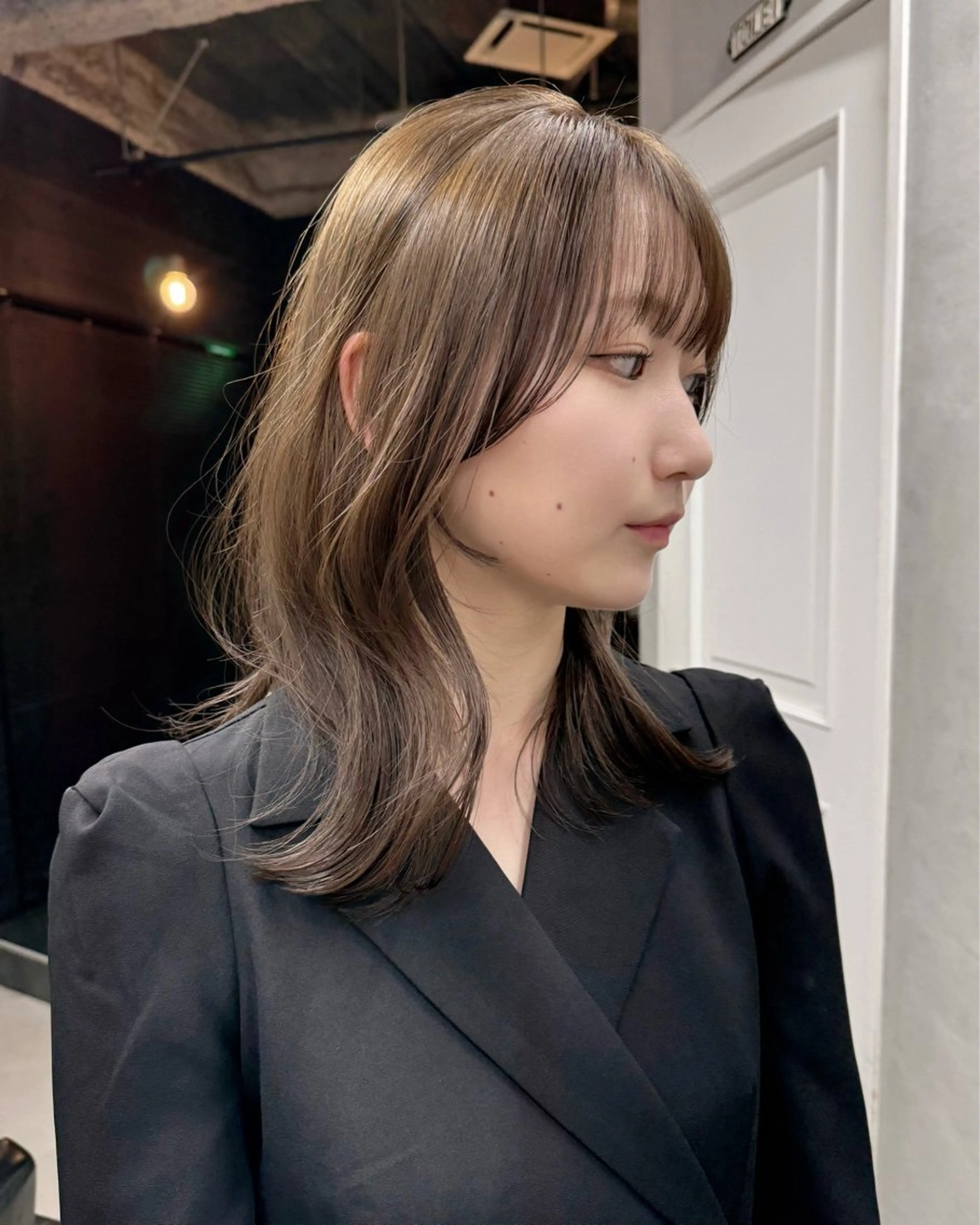 ミディアム カット ヘアカラー トリートメント ブリーチダブルカラー ハイライト/山本喜熙のヘアスタイル