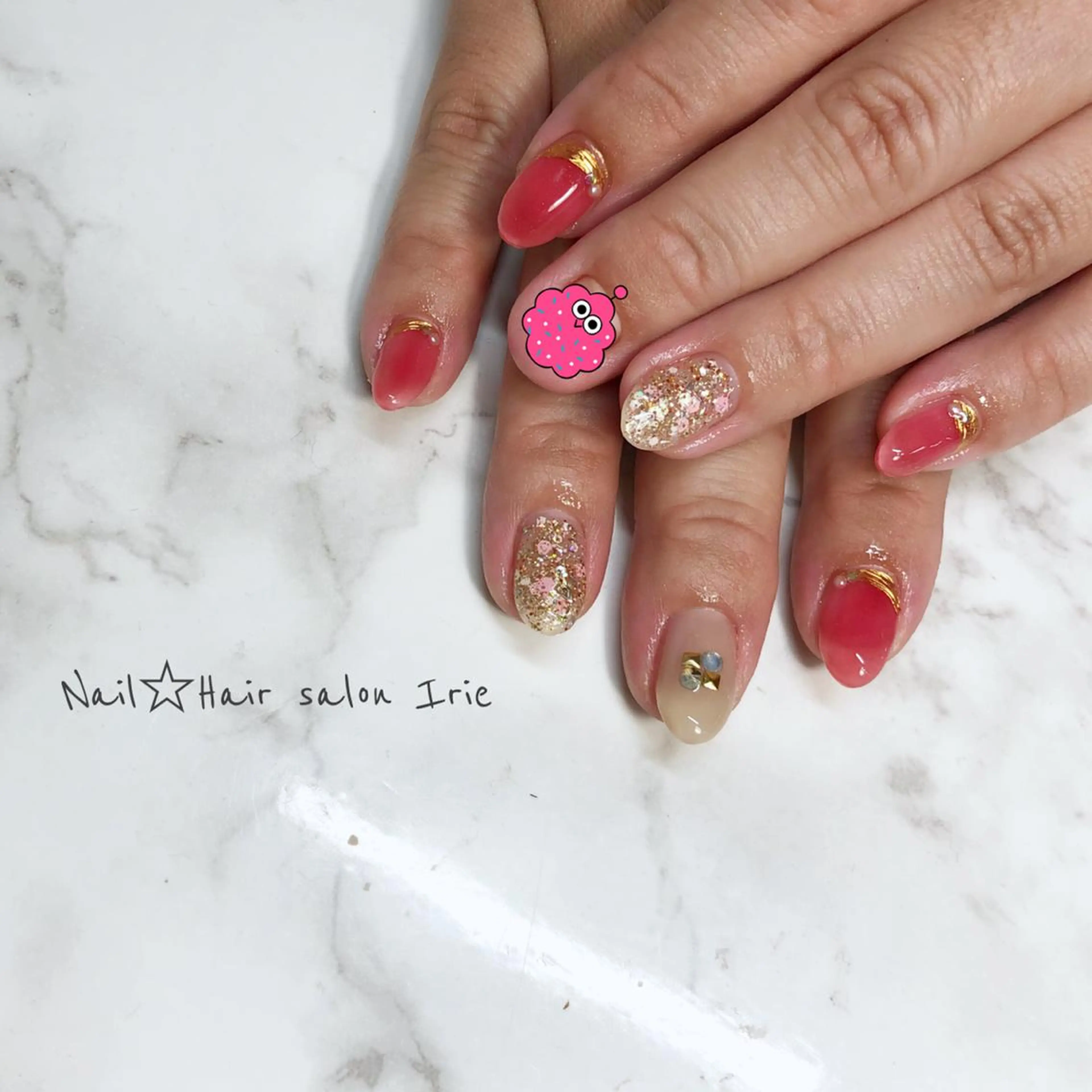 ネイル ハンドネイル 與儀 知佳のネイルデザイン