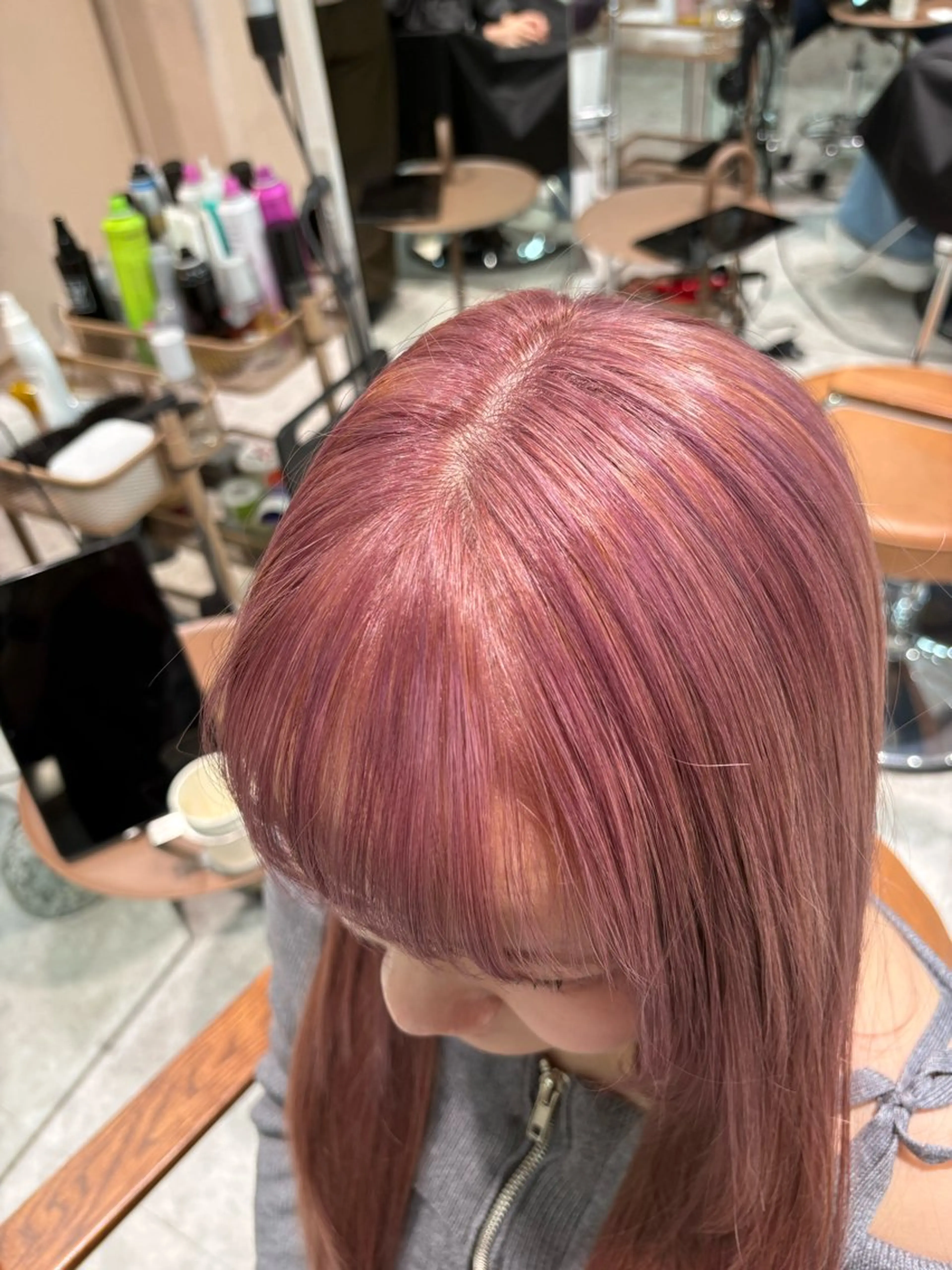 セミロング ヘアカラー セイショウ__表参道 カラーブリーチ✨のヘアスタイル