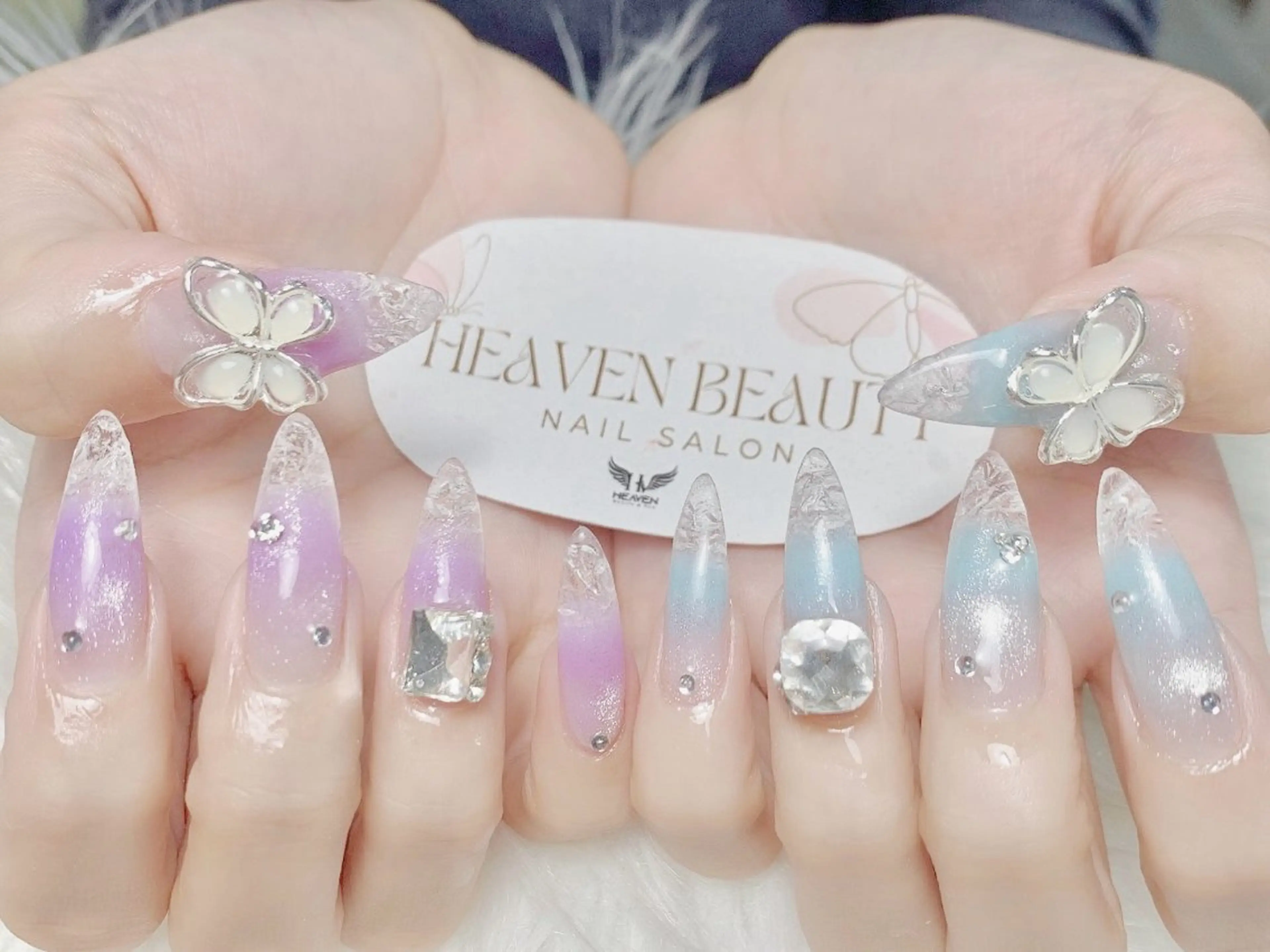 ネイル ガーリー 韓国ネイル マグネットネイル ニュアンスネイル オフィスネイル Mika nail salon 鶯谷のネイルデザイン
