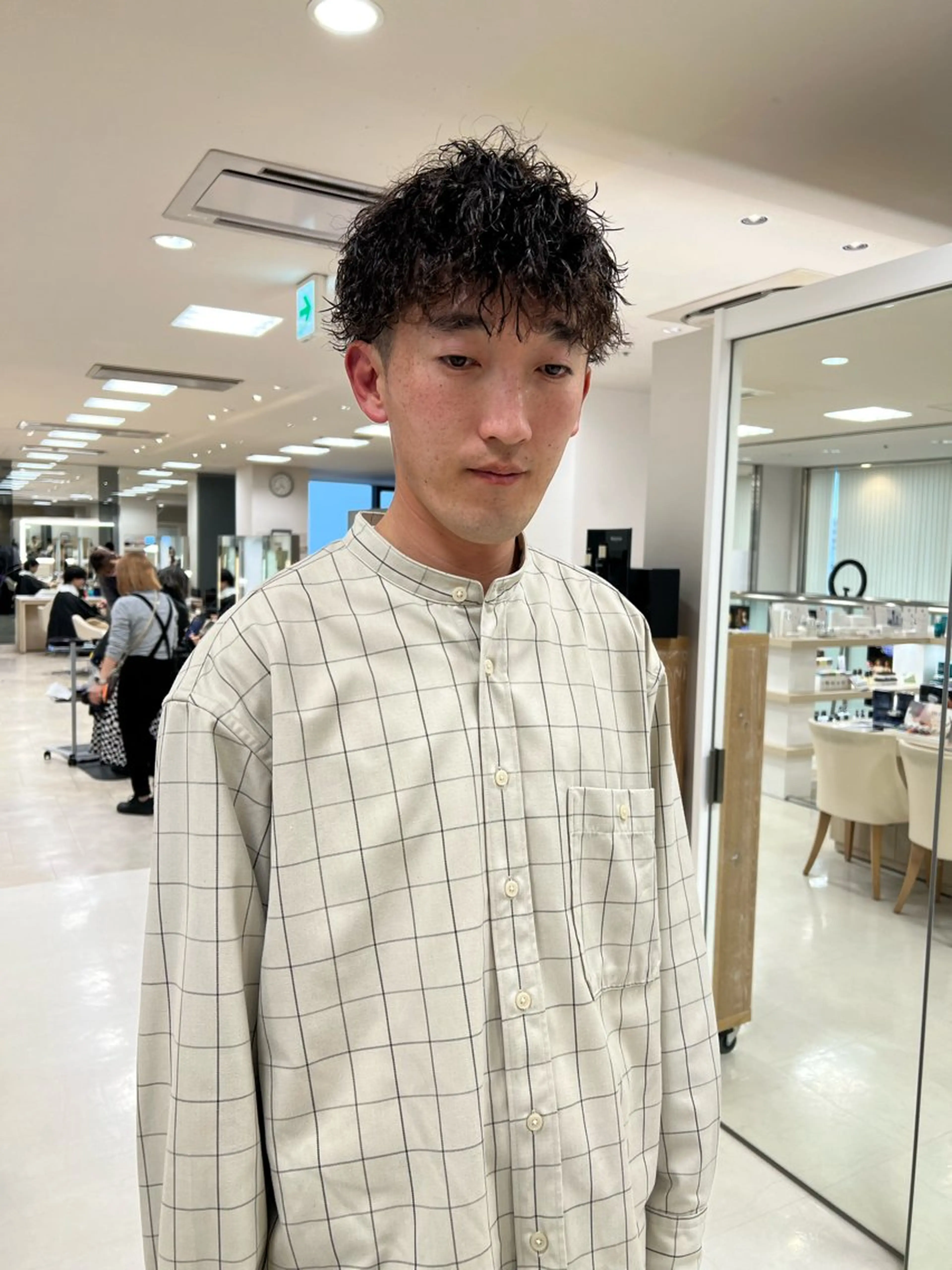 ショート パーマ メンズ カット パーマ トリートメント ヘアセット ハイトーン/ウルフ /レイヤー/坂野幸伸のヘアスタイル