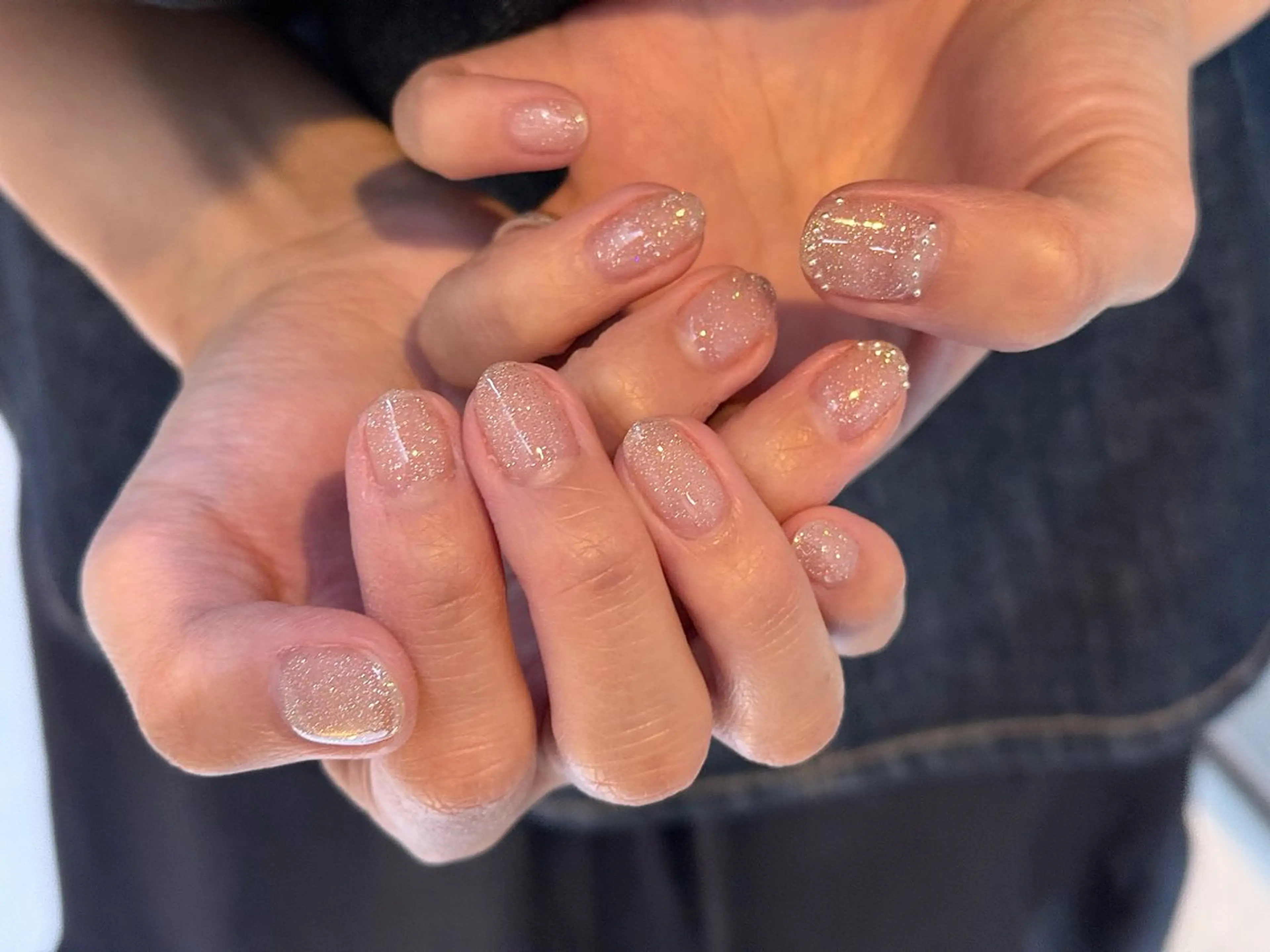 ネイル クリアネイル フラッシュネイル ジェルネイル ラメ(グリッター) nail salon swaddle 🪽のネイルデザイン