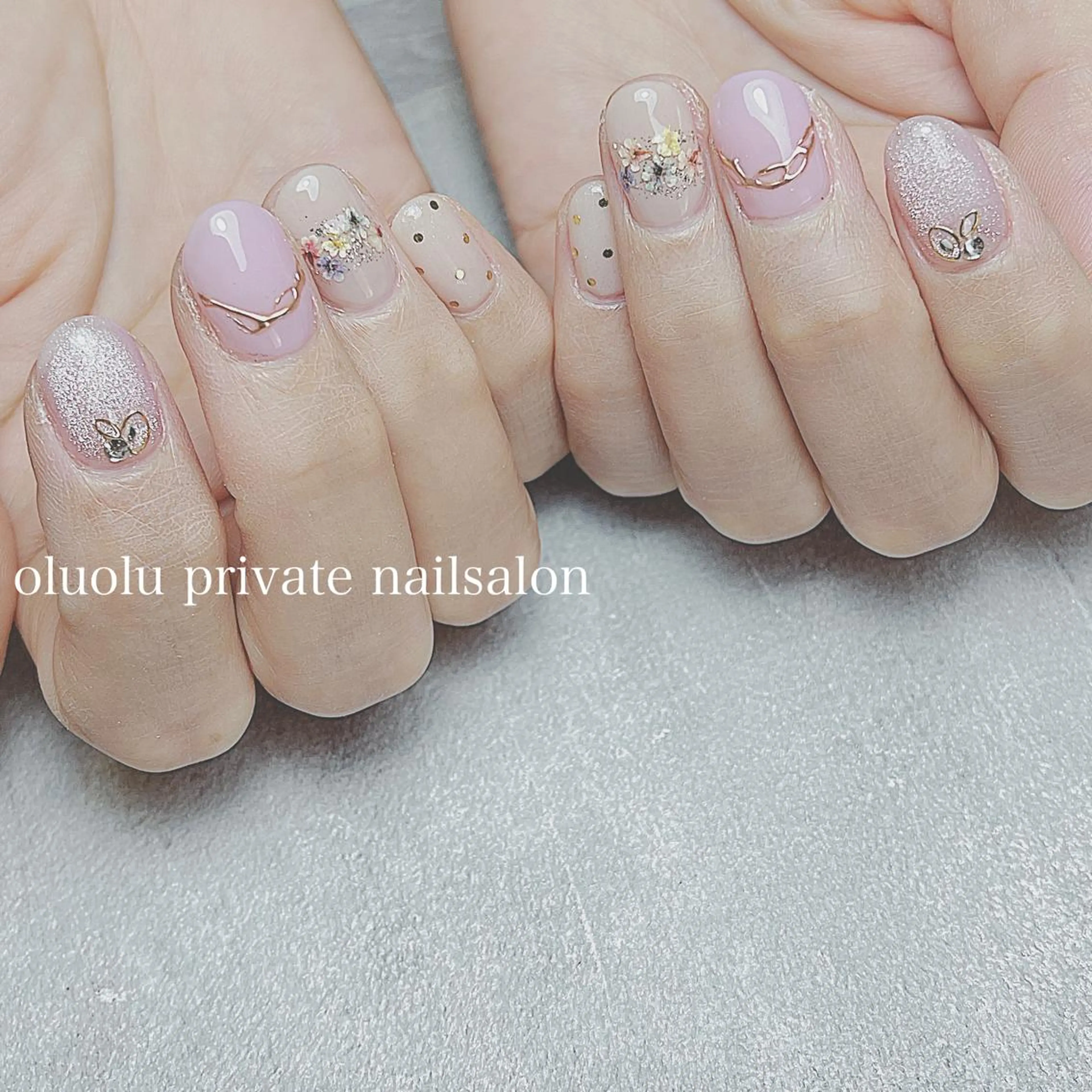 ネイル アートネイル フラワーネイル フットネイル マグネットネイル ニュアンスネイル ハンドネイル 大村 紬華のネイルデザイン