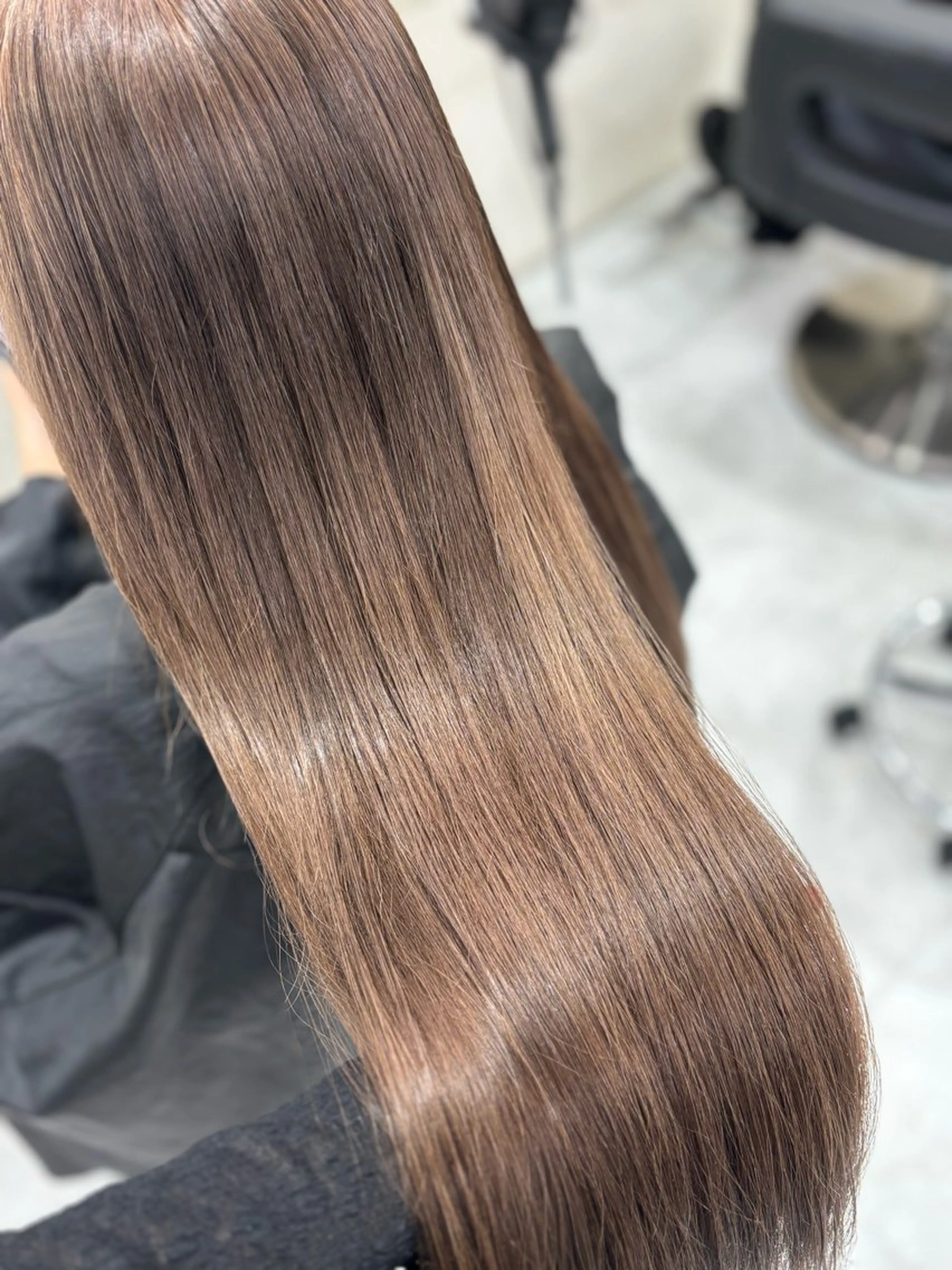 ロング ヘアカラー まろっと艶感ブラウン ベージュ🤍まなかのヘアスタイル