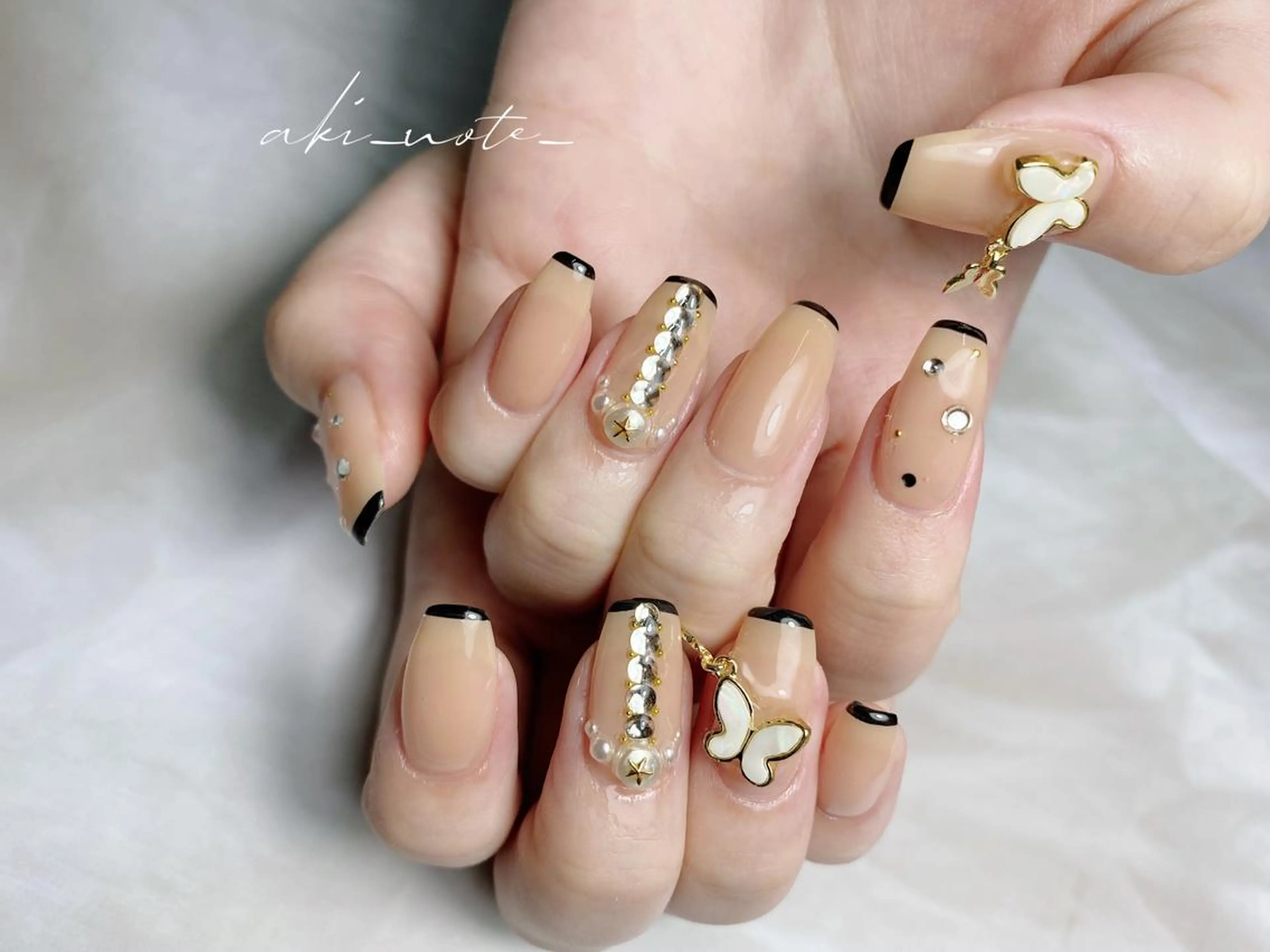 ネイル ハンドネイル フットネイル GRANDE大須 栄/店長 aki🌙のネイルデザイン