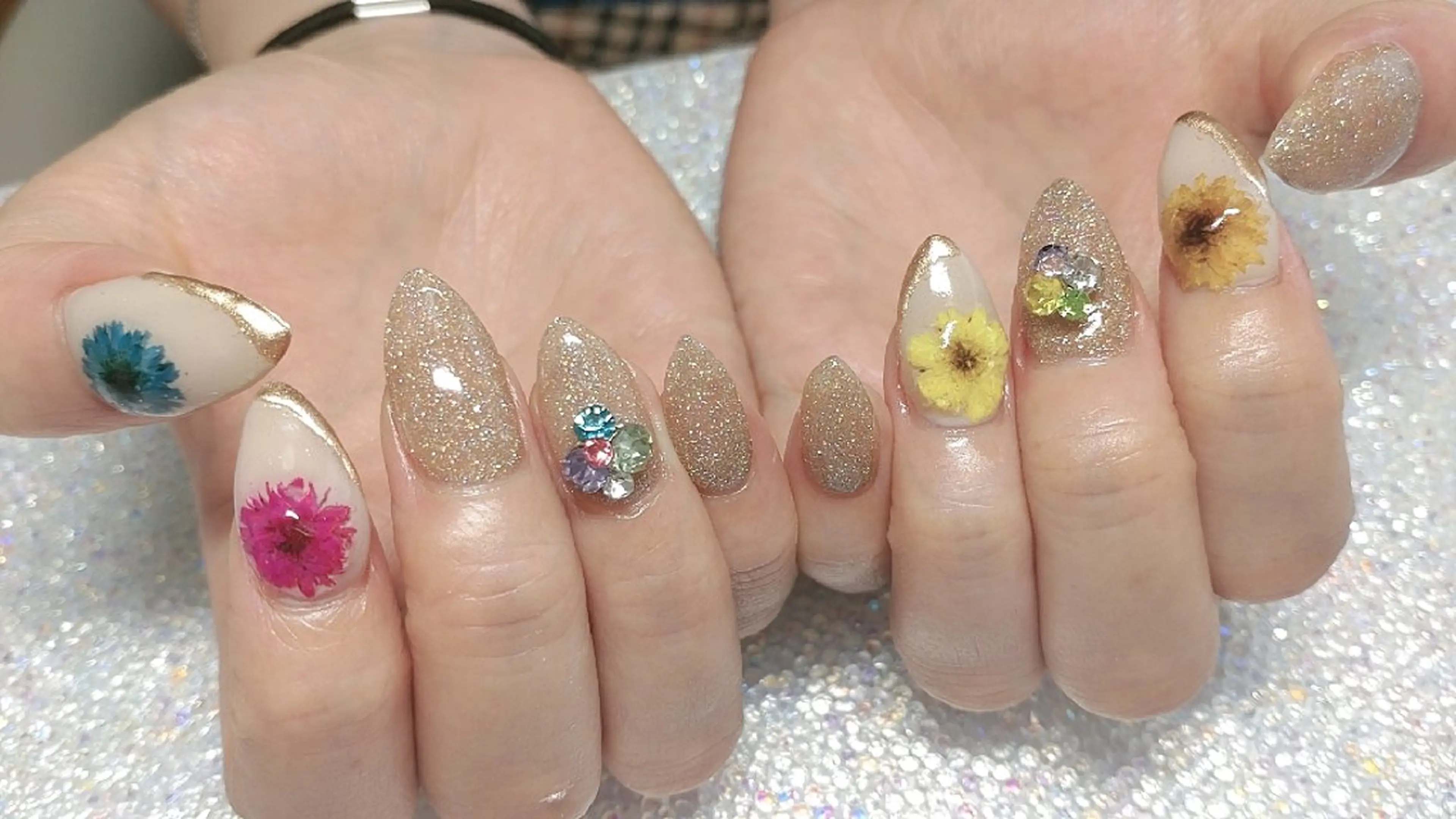 ネイル &A.nail .のネイルデザイン