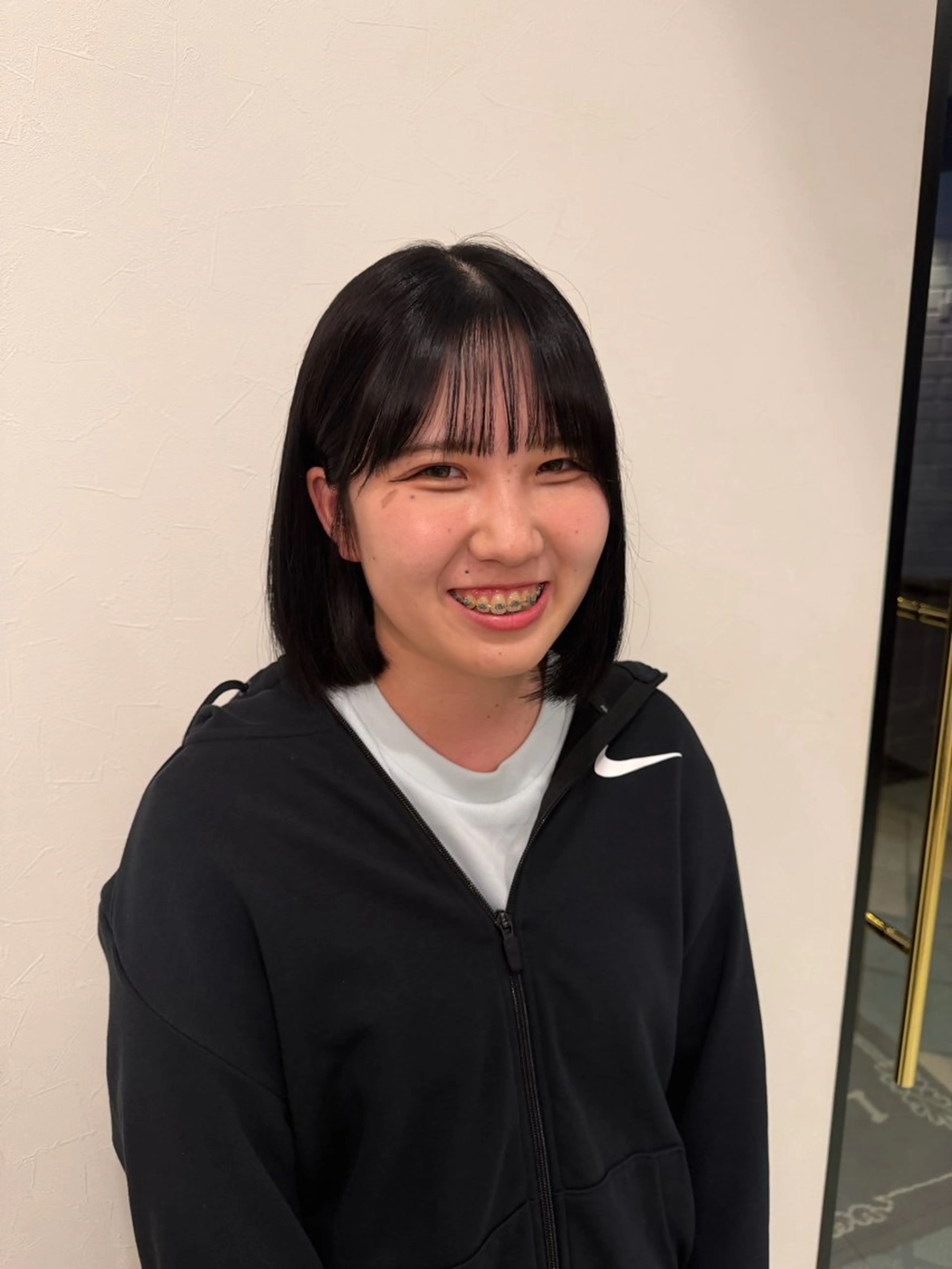 ミディアム 川島 捺のヘアスタイル