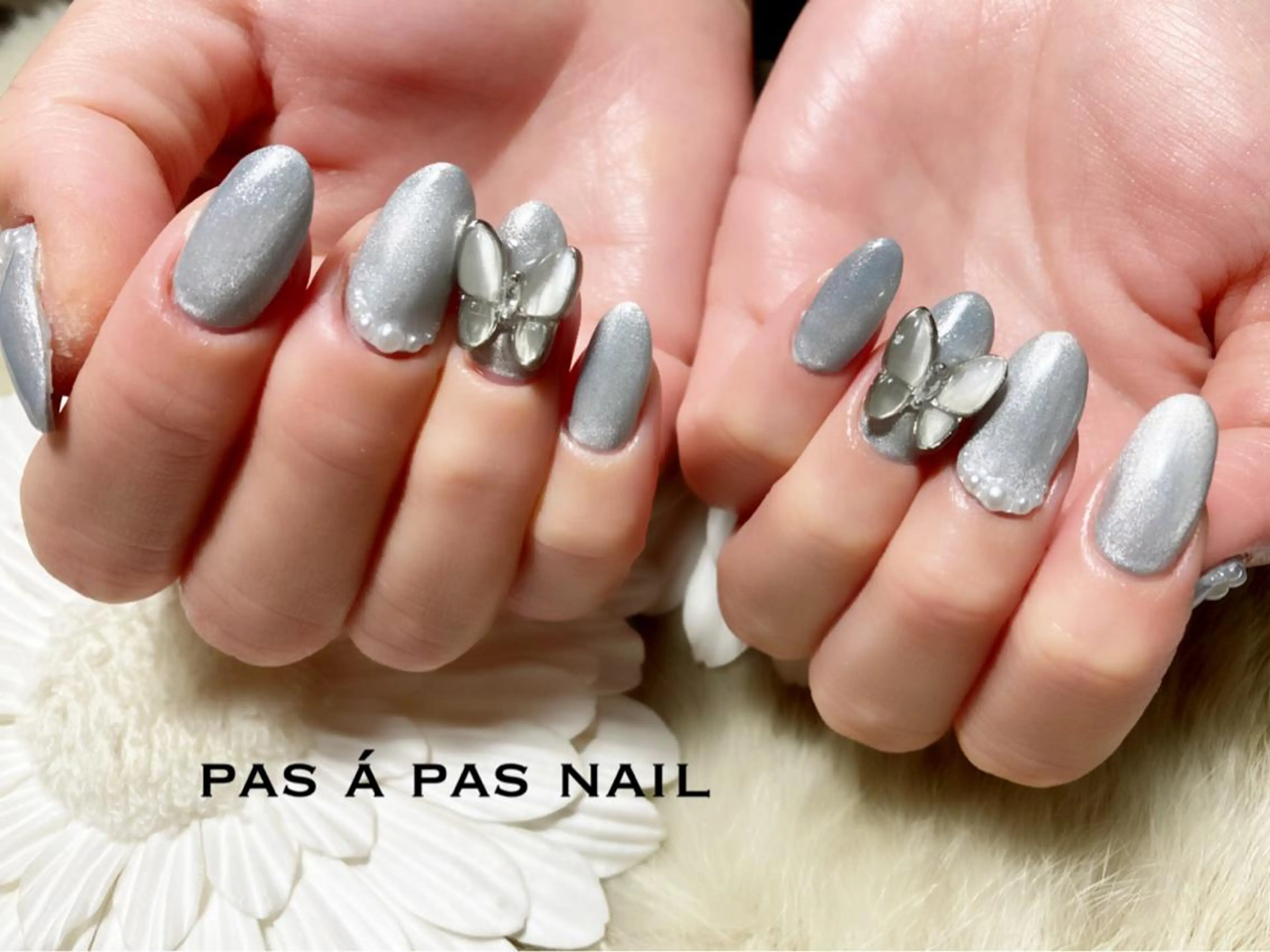 ネイル Yakko pas á pasのネイルデザイン