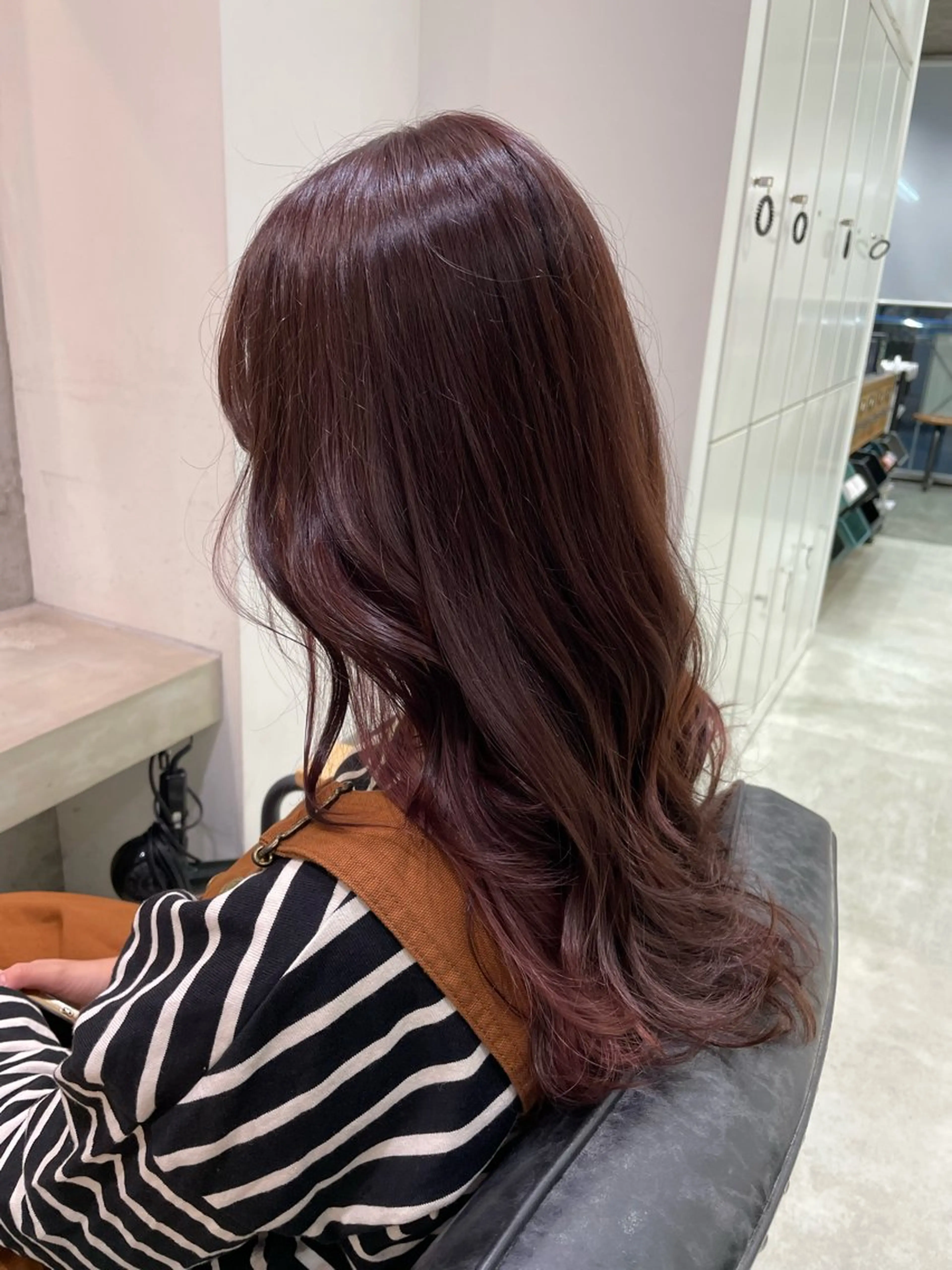 ロング カラー ブリーチ ブラウンカラー イヤリングカラー ピンクカラー ピンクブラウン カット ヘアカラー トリートメント 神野 れなのヘアスタイル