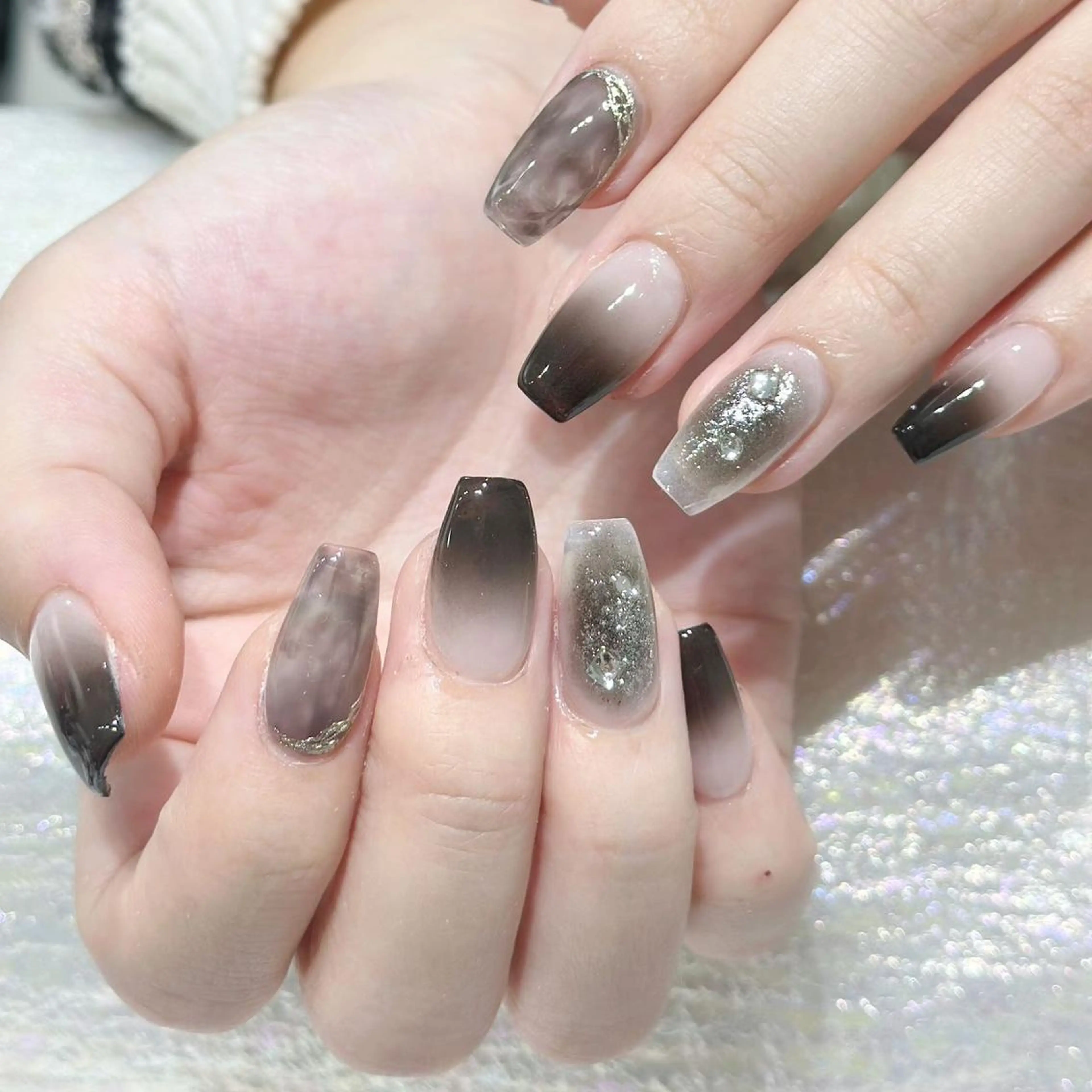 ネイル アートネイル 長さ出し ネイルチップ Queens momoのネイルデザイン