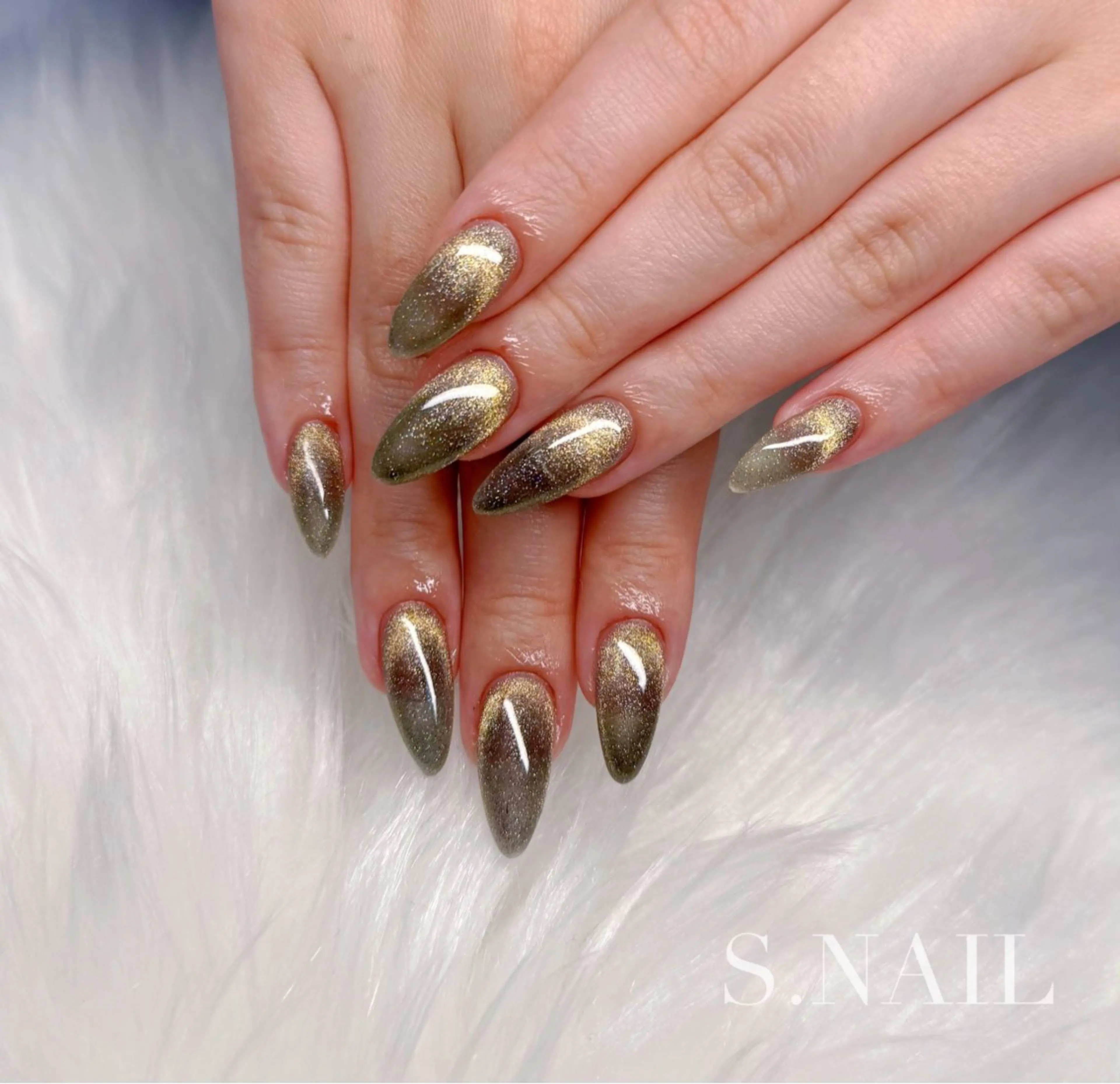 ネイル ゴールド マグネットネイル ハンドネイル S.NAIL Suuのネイルデザイン