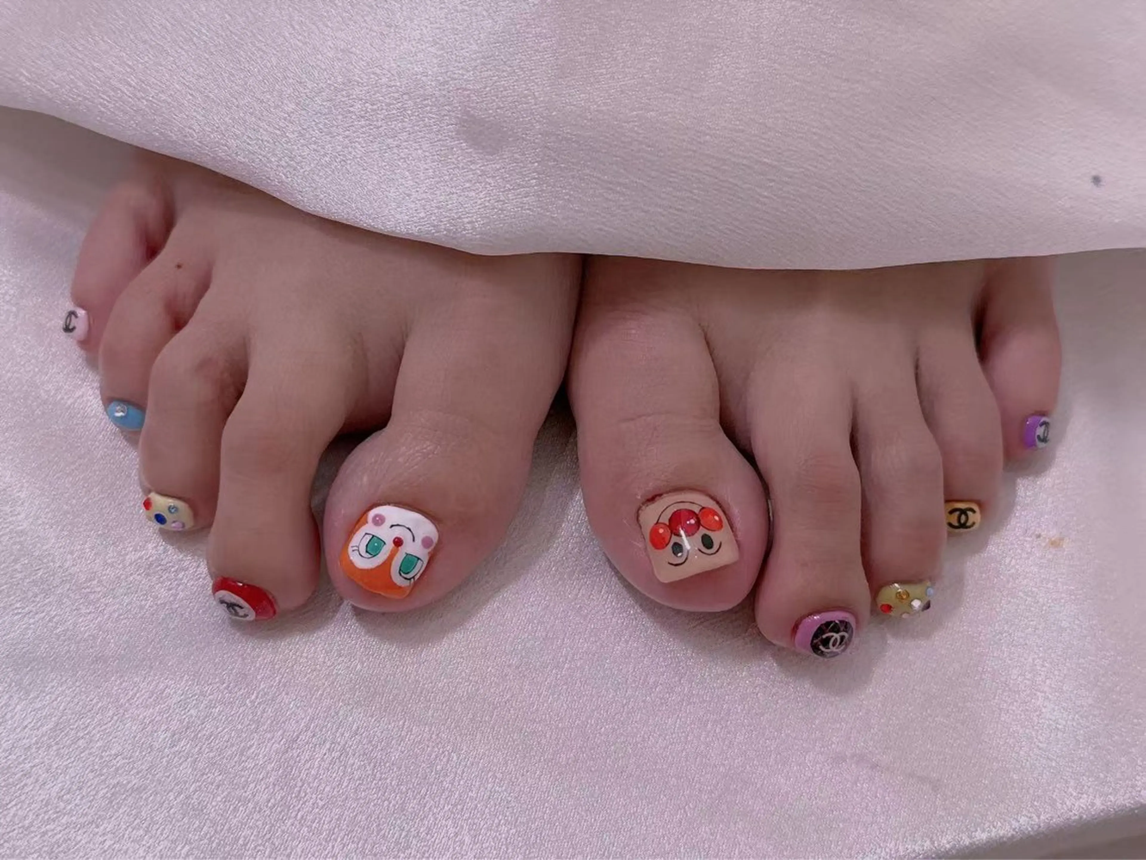 ネイル フットネイル リン リンのネイルデザイン