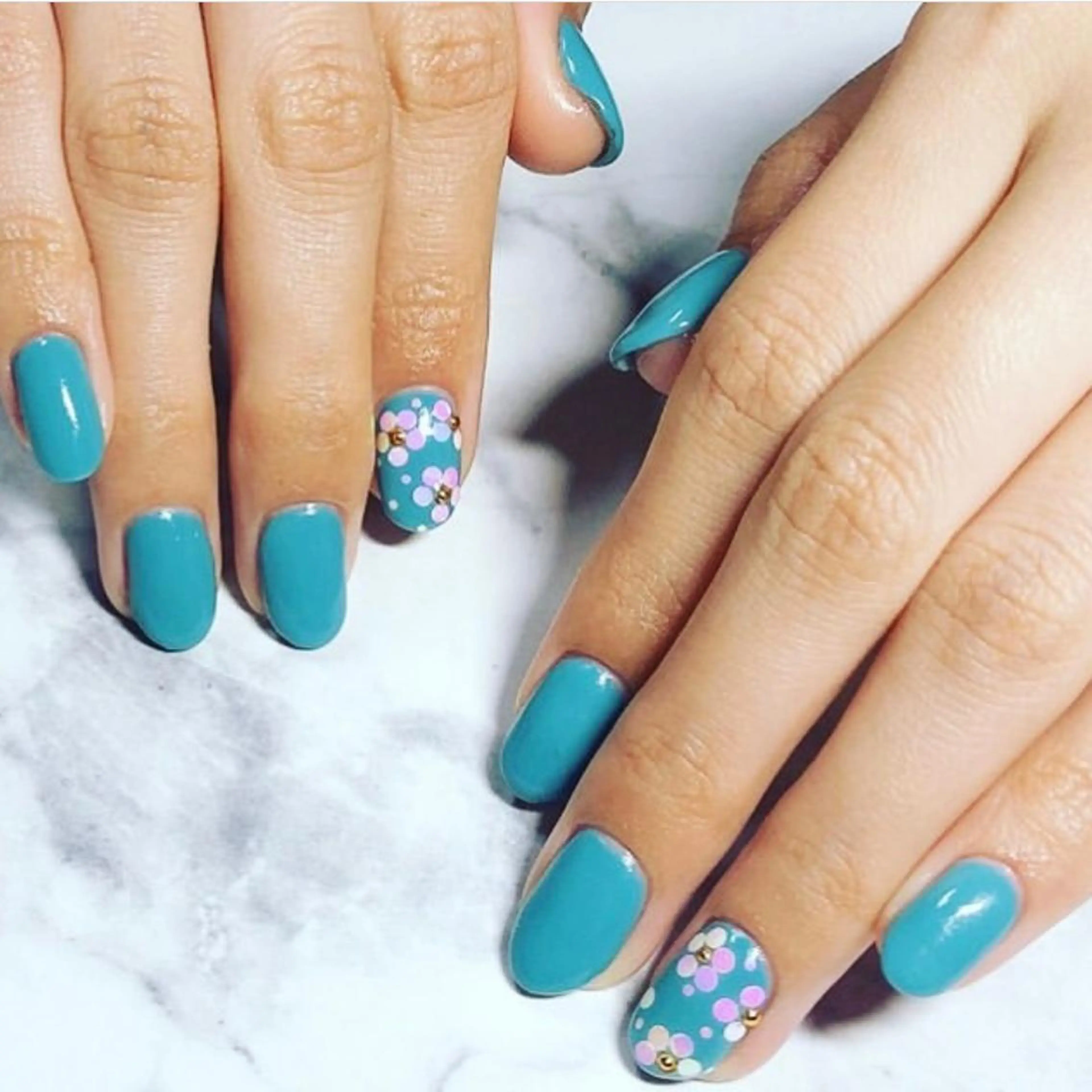 ネイル フラワーネイル ジェルネイル ワンカラーネイル 春ネイル A"nail ネイリストayanaのネイルデザイン
