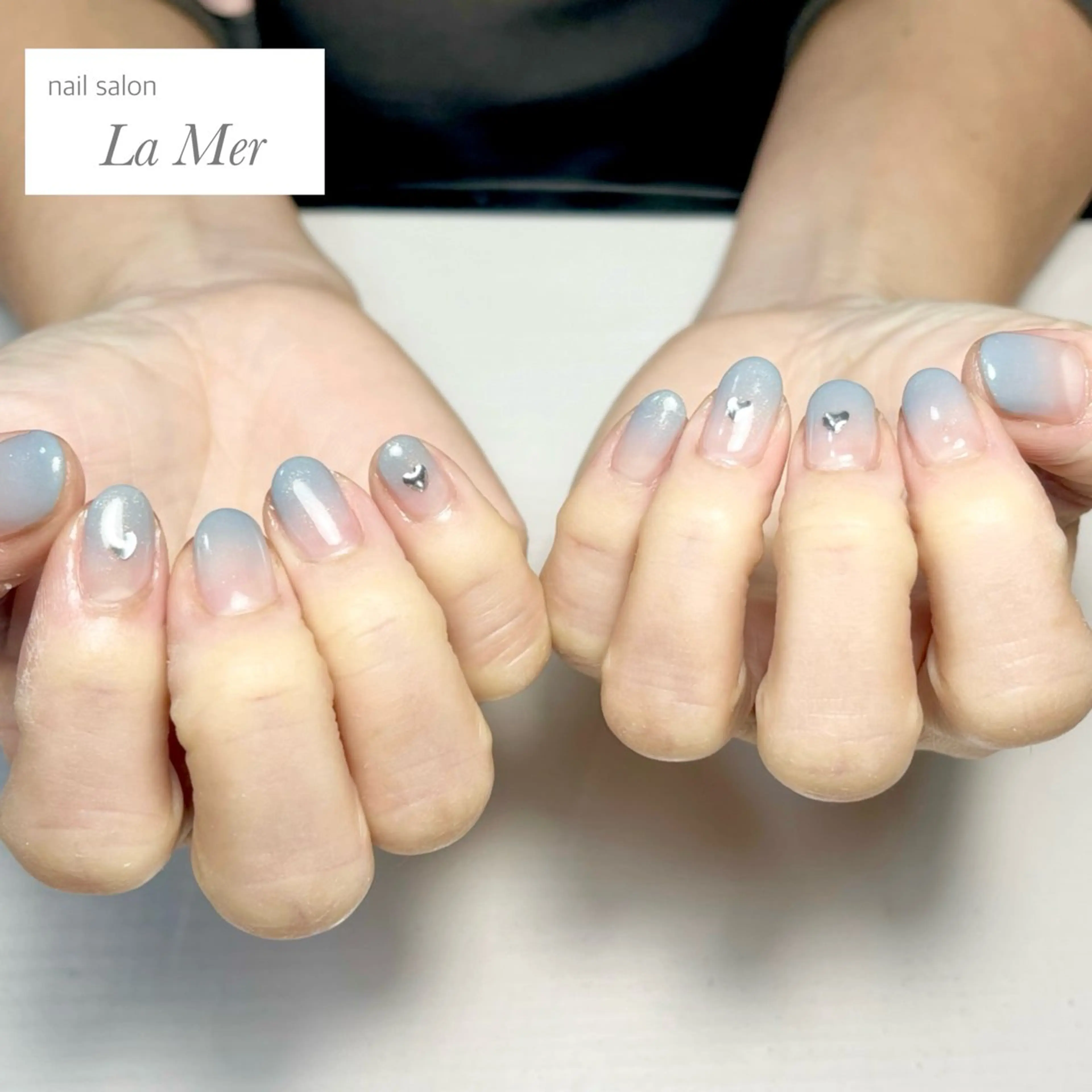 ネイル ブルー グラデーション ハート キラキラネイル 韓国ネイル nailsalon La Merのネイルデザイン