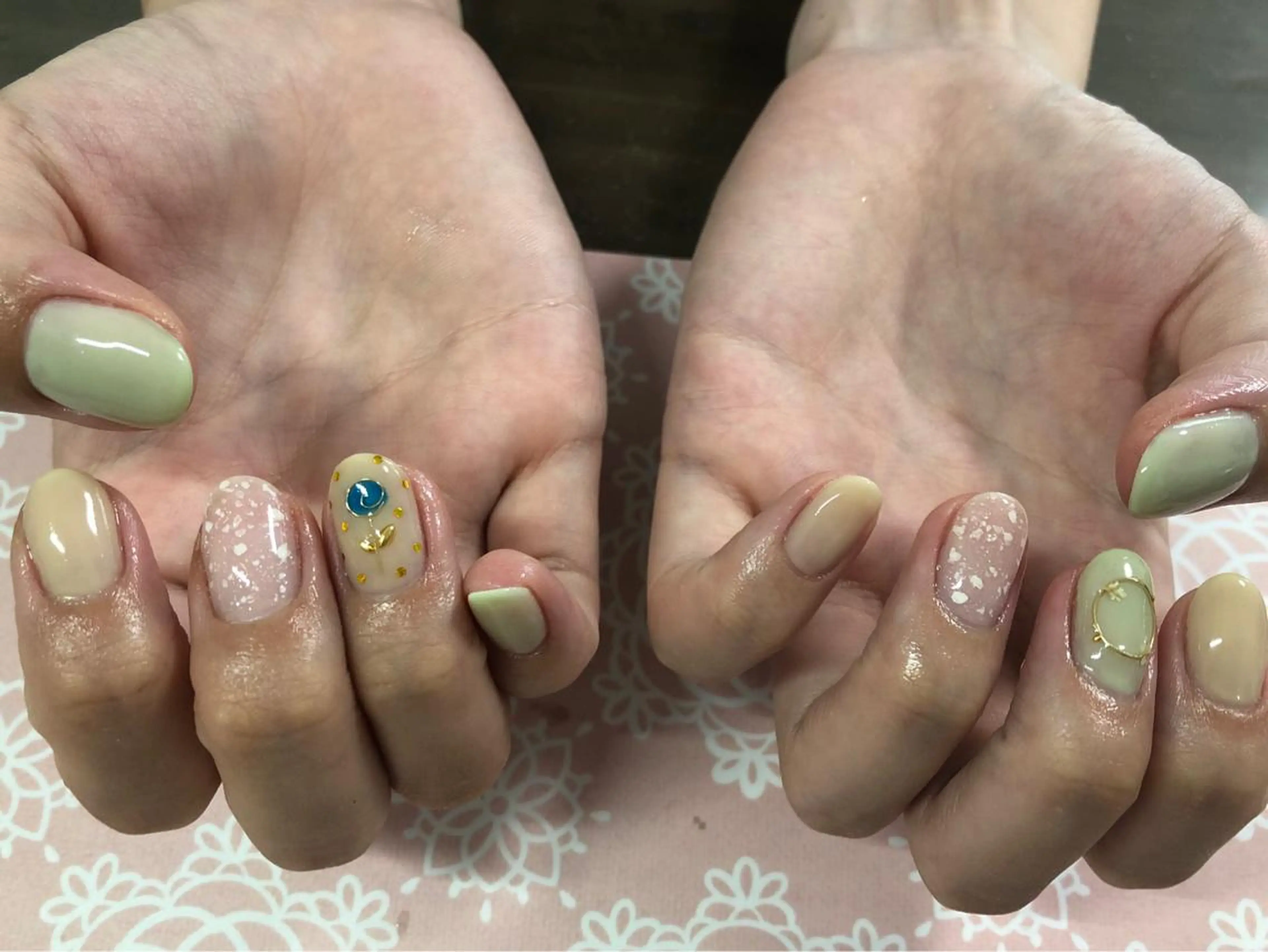 ネイル ハンドネイル 西岡 杏のネイルデザイン