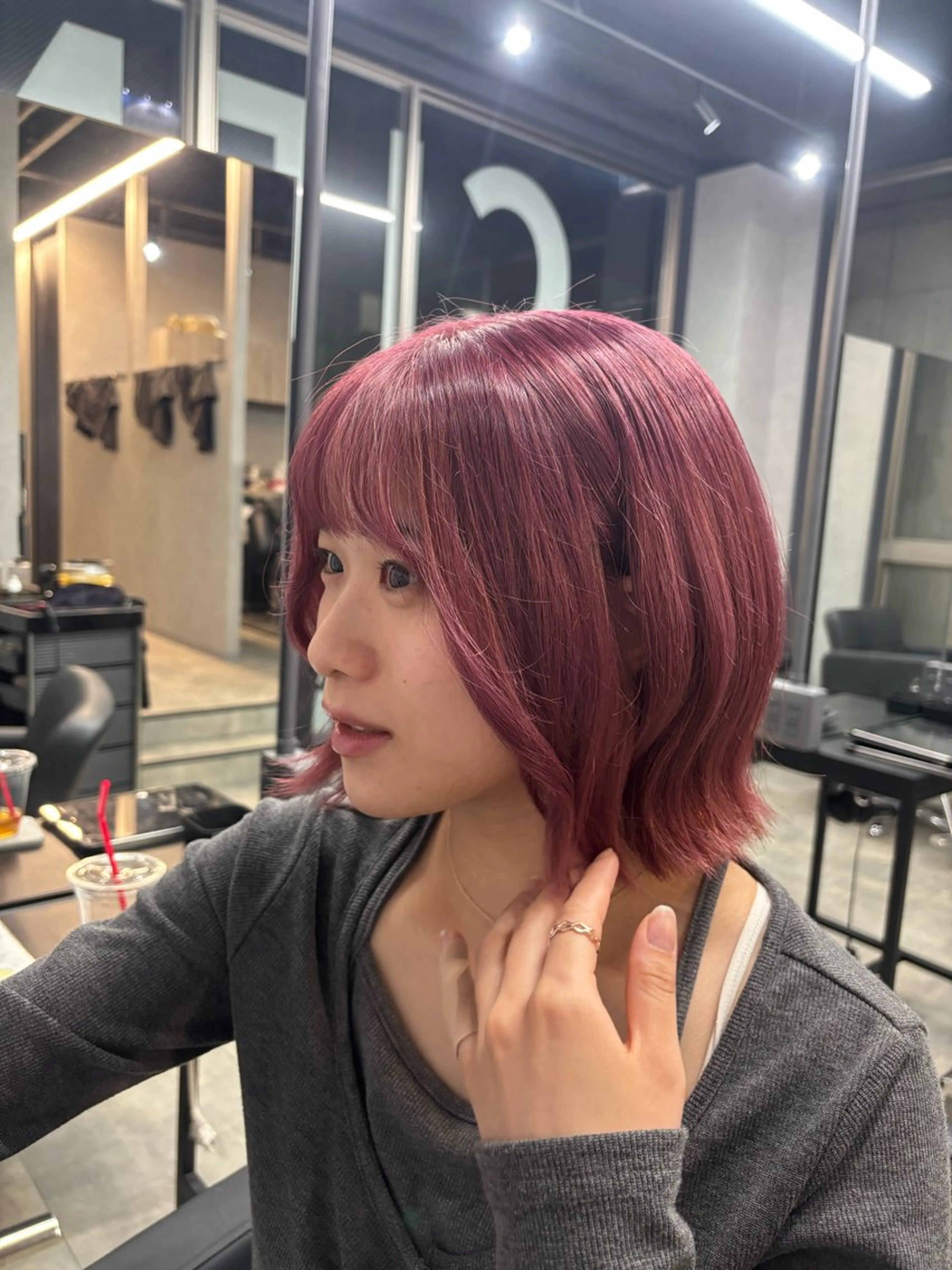 ミディアム カラー ベージュカラー ブリーチ ピンクカラー ピンクベージュ ユージ カラーモデル募集のヘアスタイル