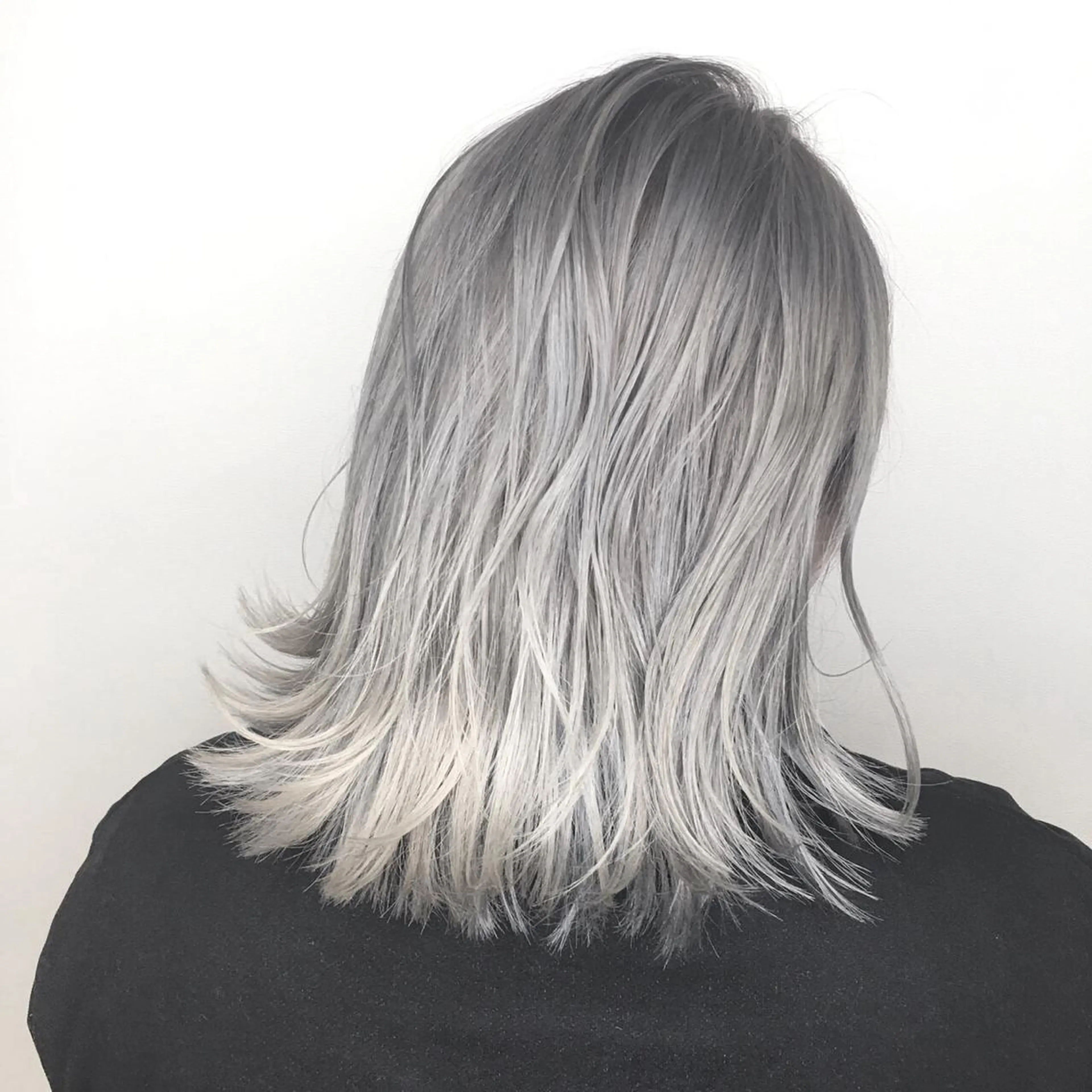 ミディアム カラー メンズヘア特化 崎田 成人のヘアスタイル