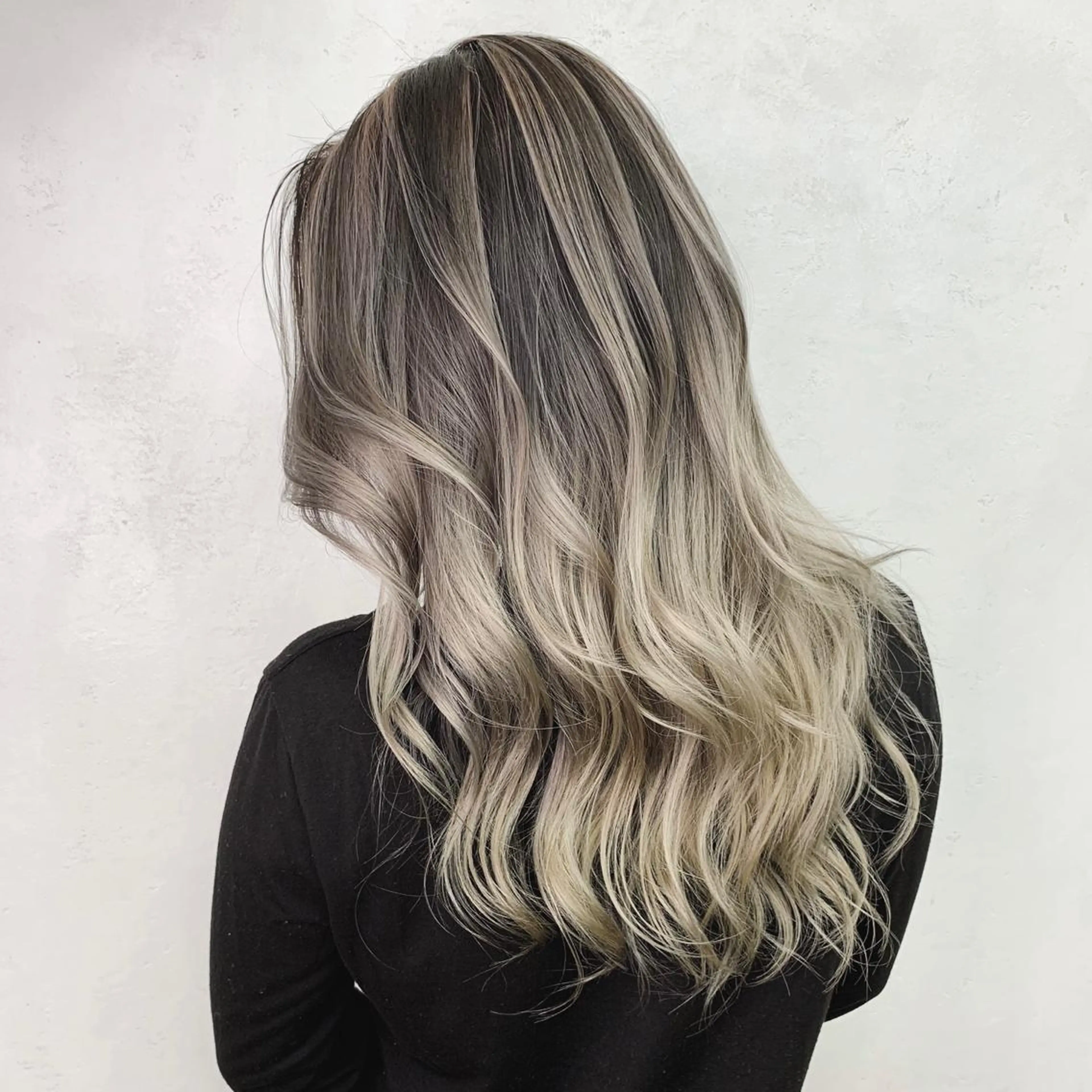 ロング カラー バレイヤージュ デザインカラー ハイライトカラー ハイライト レイヤーカット ヘアカラー トリートメント 🌈透明感カラー ✨松田龍也🌈のヘアスタイル