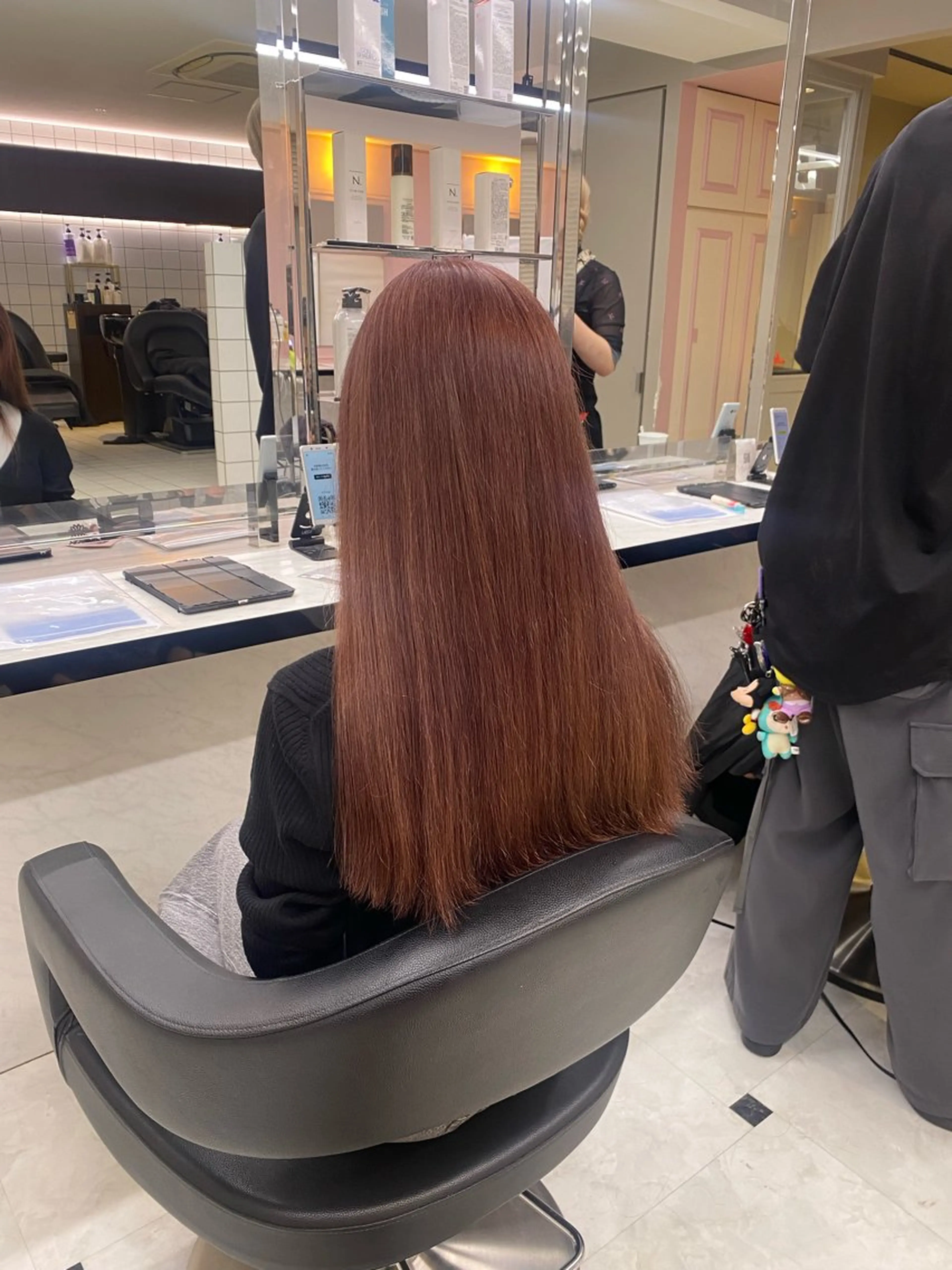 ロング カラー ヘアカラー トリートメント 透明感ベージュカラー 🪞上野🪞AIのヘアスタイル