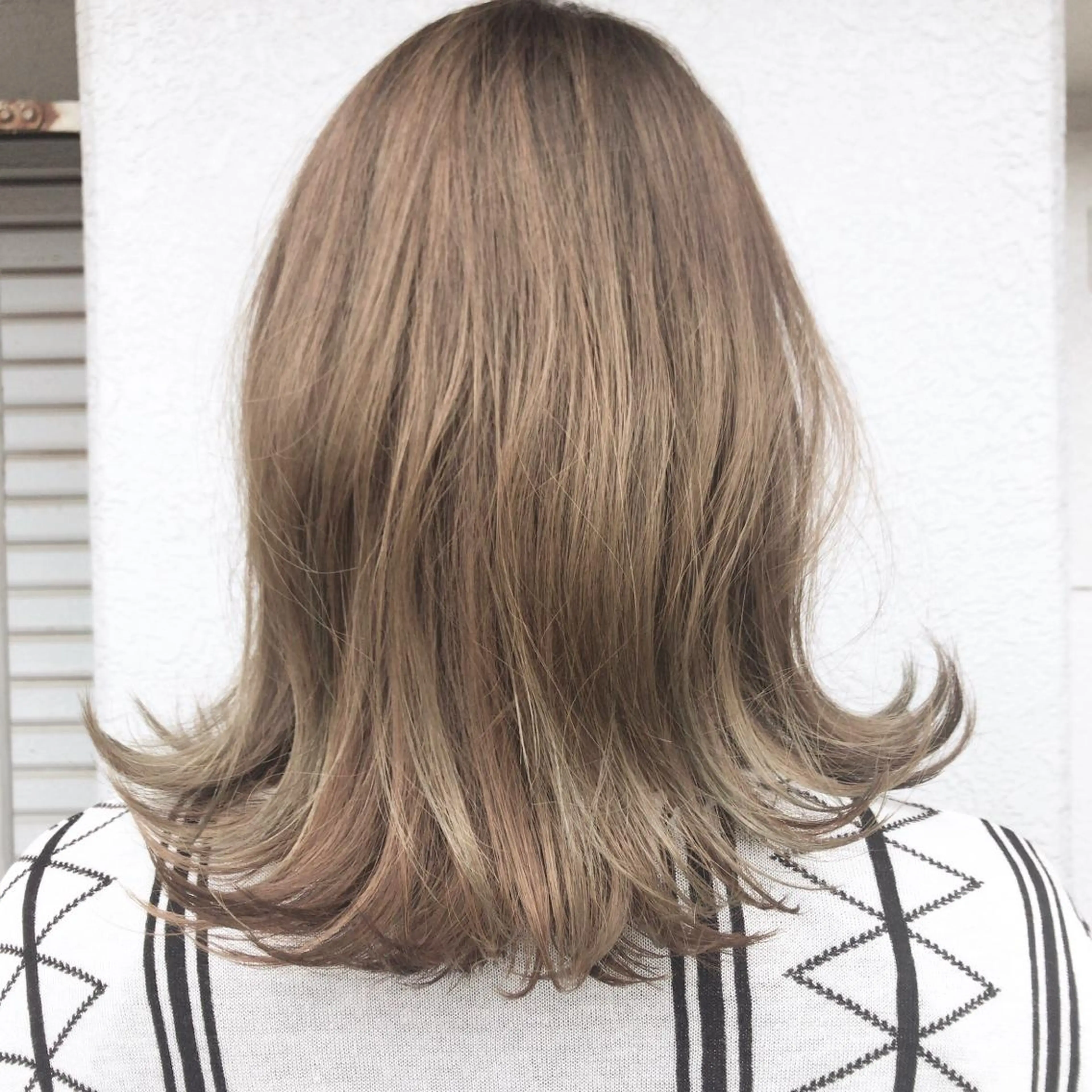 ミディアム カラー レイヤーカット匠 イソザキノリユキのヘアスタイル