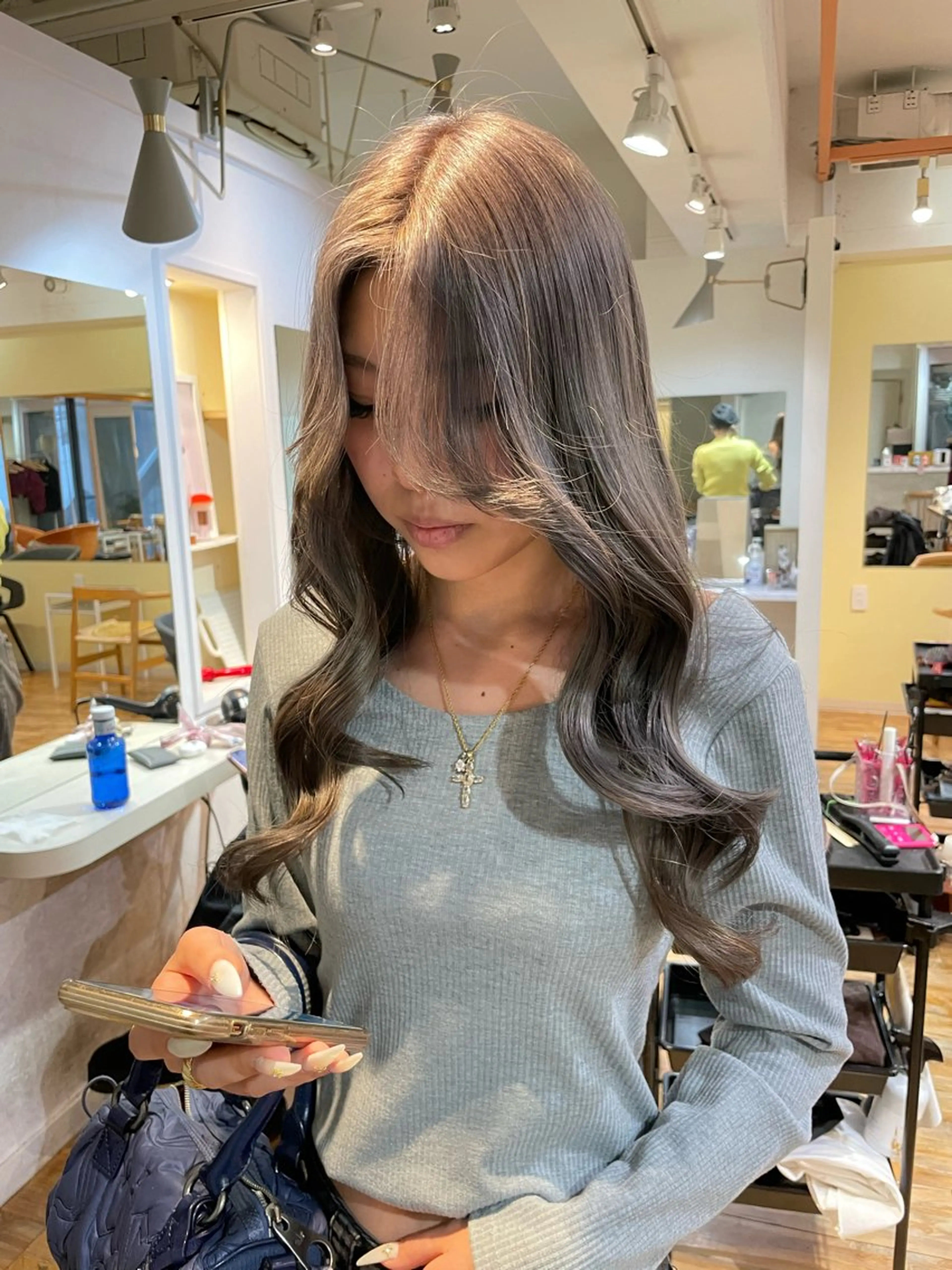 ロング カラー ヘアカラー akane .のヘアスタイル