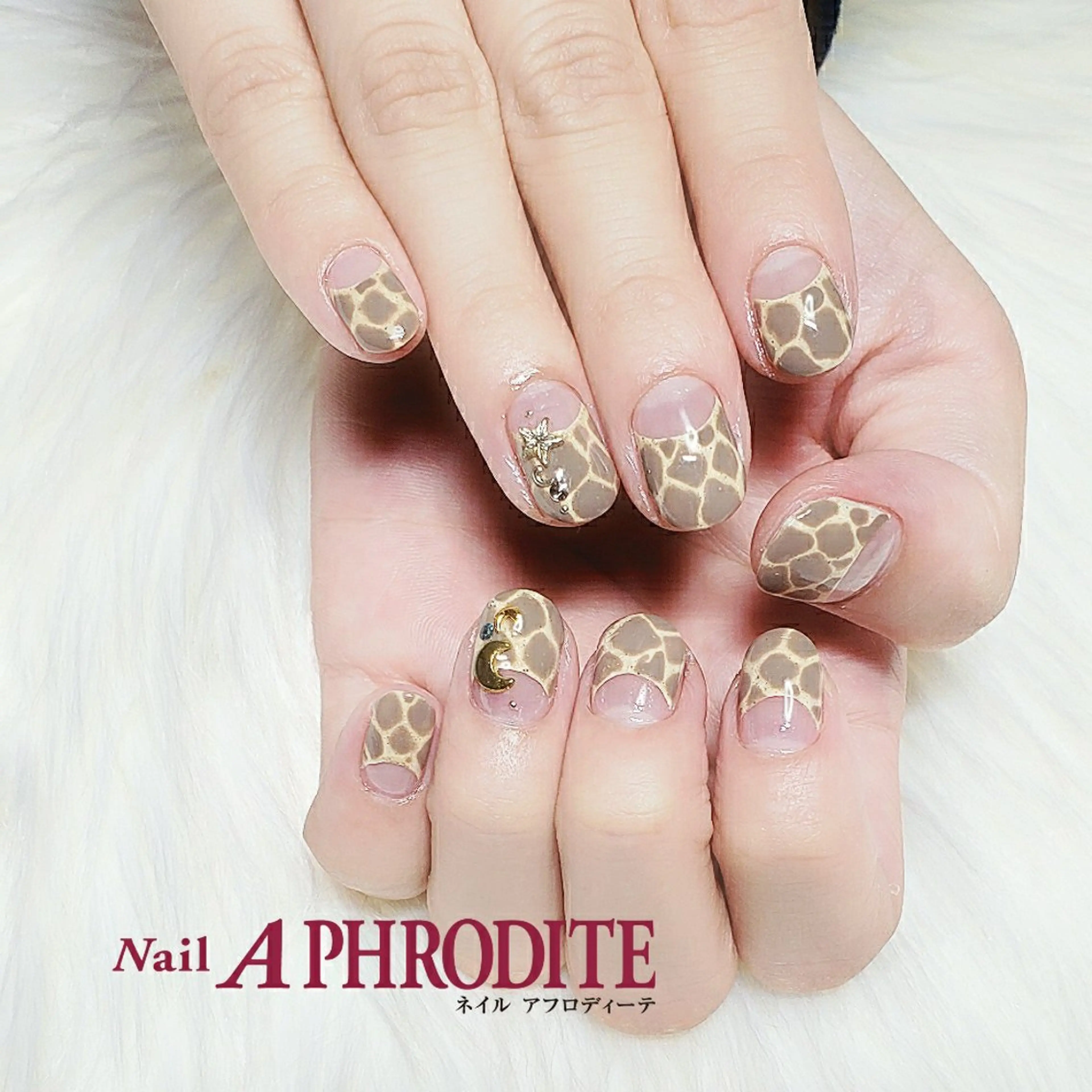 ネイル クリアネイル ジェルネイル ソフトジェル Nail  Aphroditeのネイルデザイン